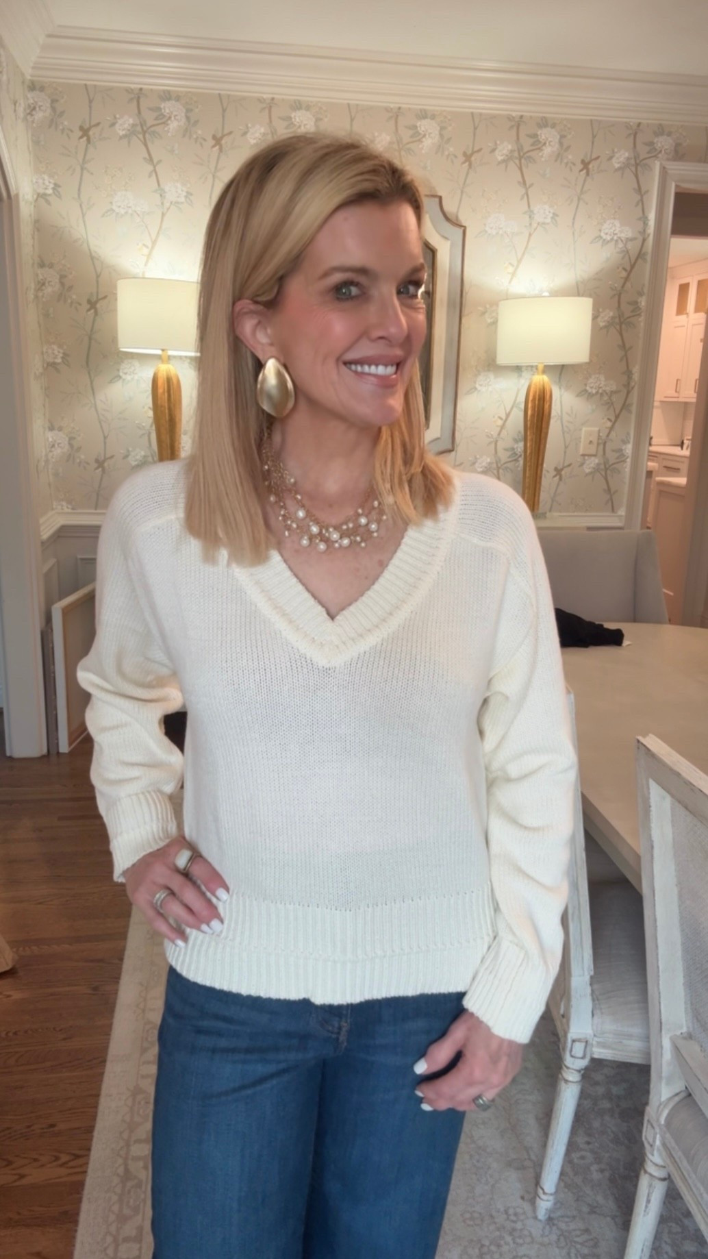 Such a high-quality spring & summer sweater. If you like things a little bigger, I’d size up.