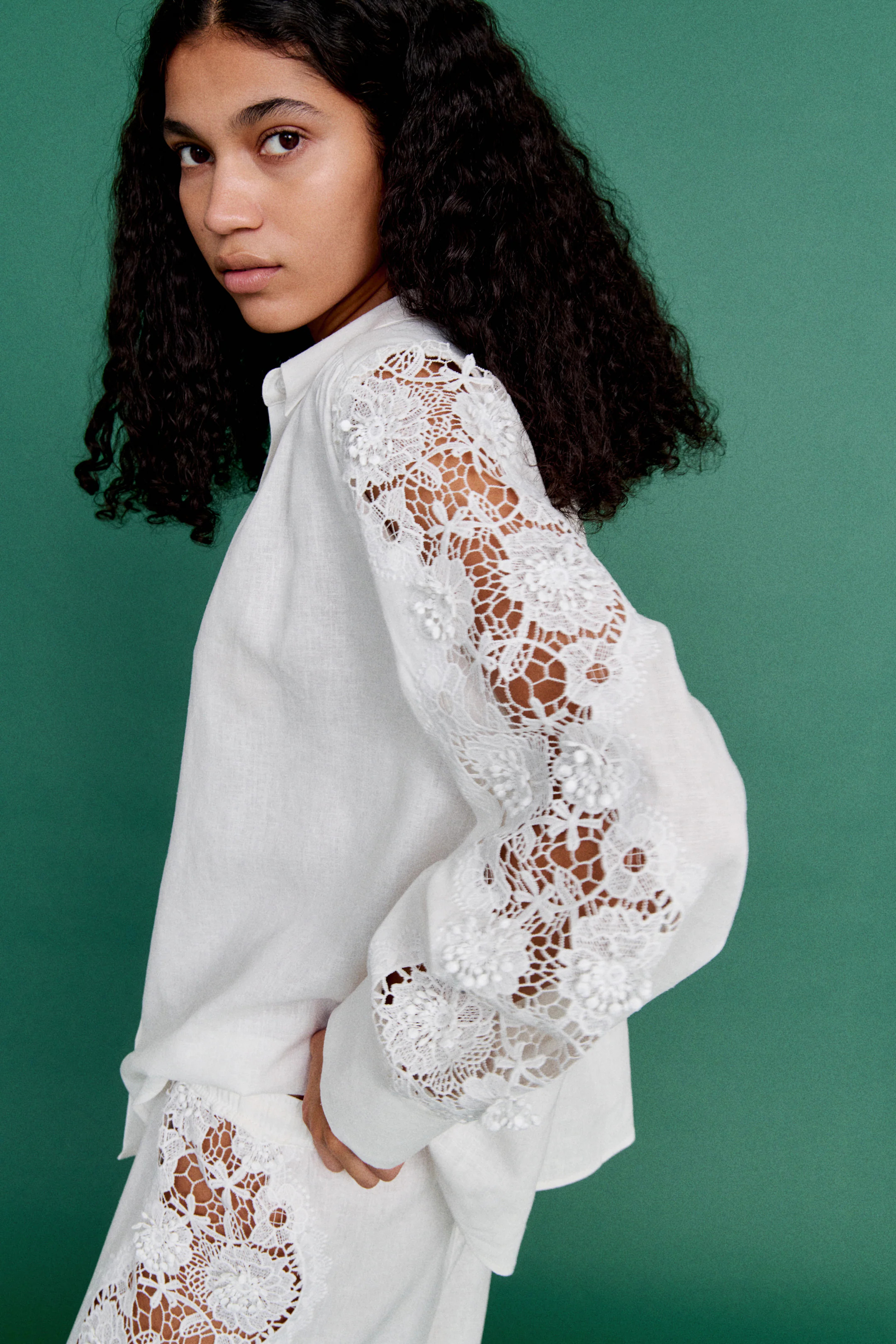 Lace-inset shirt | H&M (UK, MY, IN, SG, PH, TW, HK)