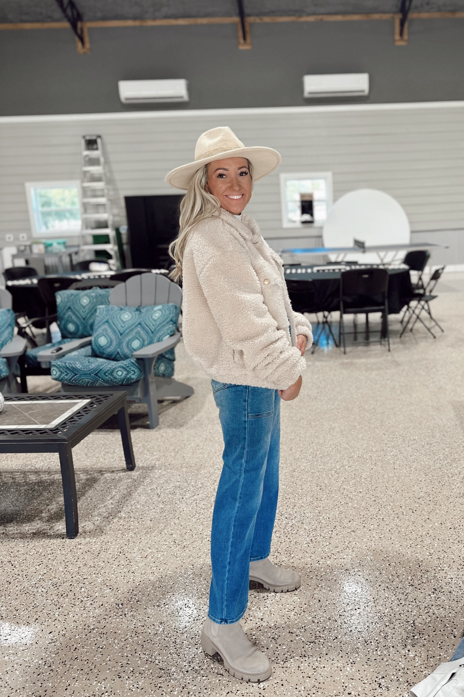 Fall outfit inspo 

Sherpa, women’s boots, boots, women’s shoes 

#LTKHoliday #LTKstyletip #LTKSeasonal