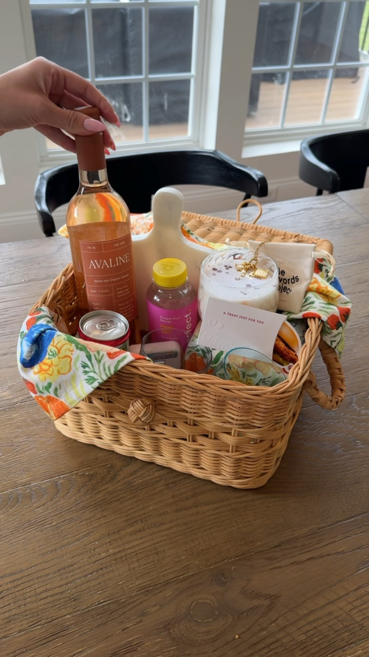 Mother's Day Gift basket idea💓

gift idea, mother's day gift idea, mother's day gift basket, last minute mother's day gift idea, boy mom, target, anthro, home decor, personalized jewelry, Samantha Bauchmann 

#LTKHome #LTKFindsUnder100 #LTKGiftGuide