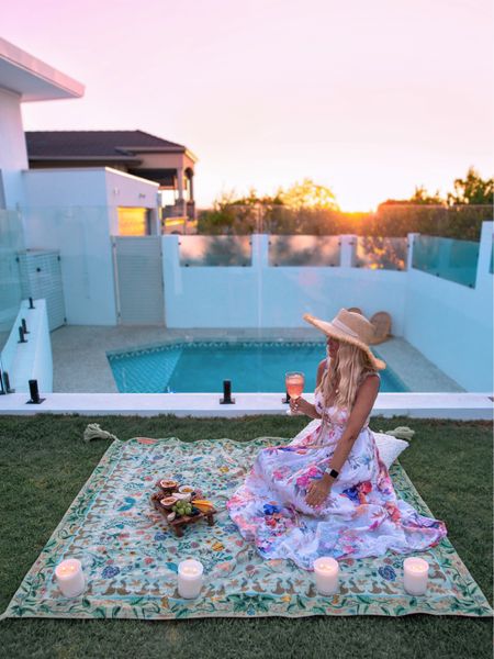 Sunset picnic for one 🩷✨

#LTKstyletip #LTKaustralia #LTKwedding