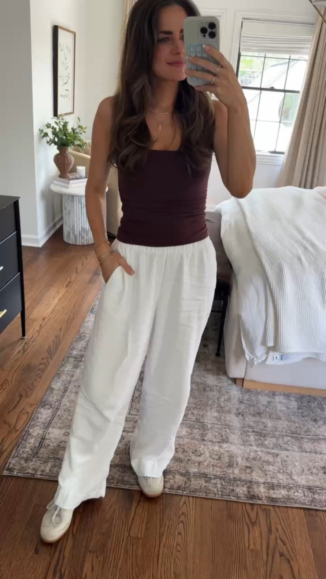 Errands & appointments OOTD 
Top, XS / Pants, S 



#LTKStyleTip #LTKWatchNow #LTKShoeCrush