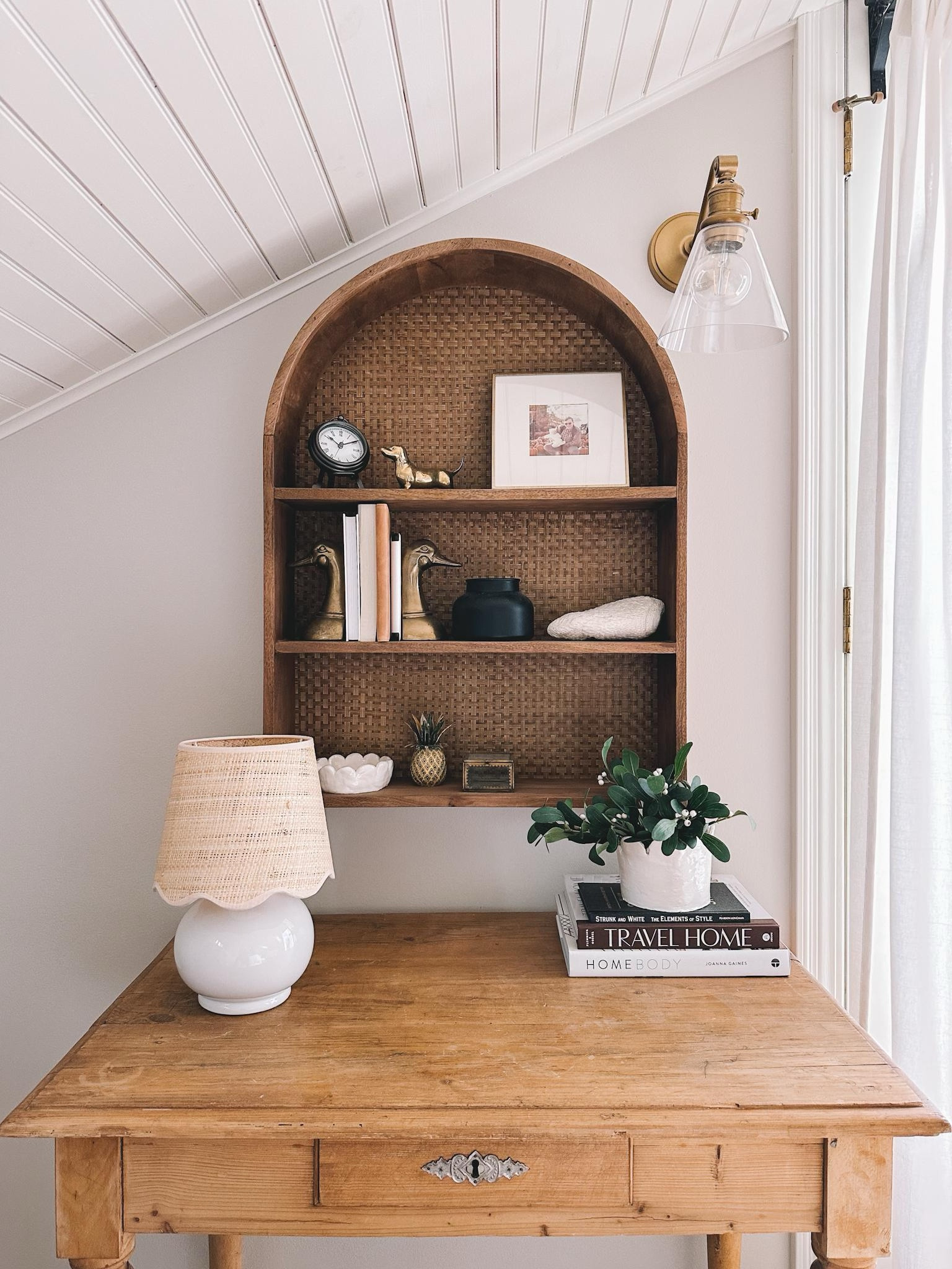 This scalloped number from @Wayfair is the cutest lamp I’ve ever SEEN. And it comes in so many colors! (And two different sizes.) We have the white one, but my eye is on the green and light blue ones, too. They would look adorable in our room at my parents’ home in Rosemary Beach. Also, if you’re looking for an alternative, its sister lamp (so similar!) is such a cutie, too. Linking that as well! #Wayfair #WayfairPartner #ad 