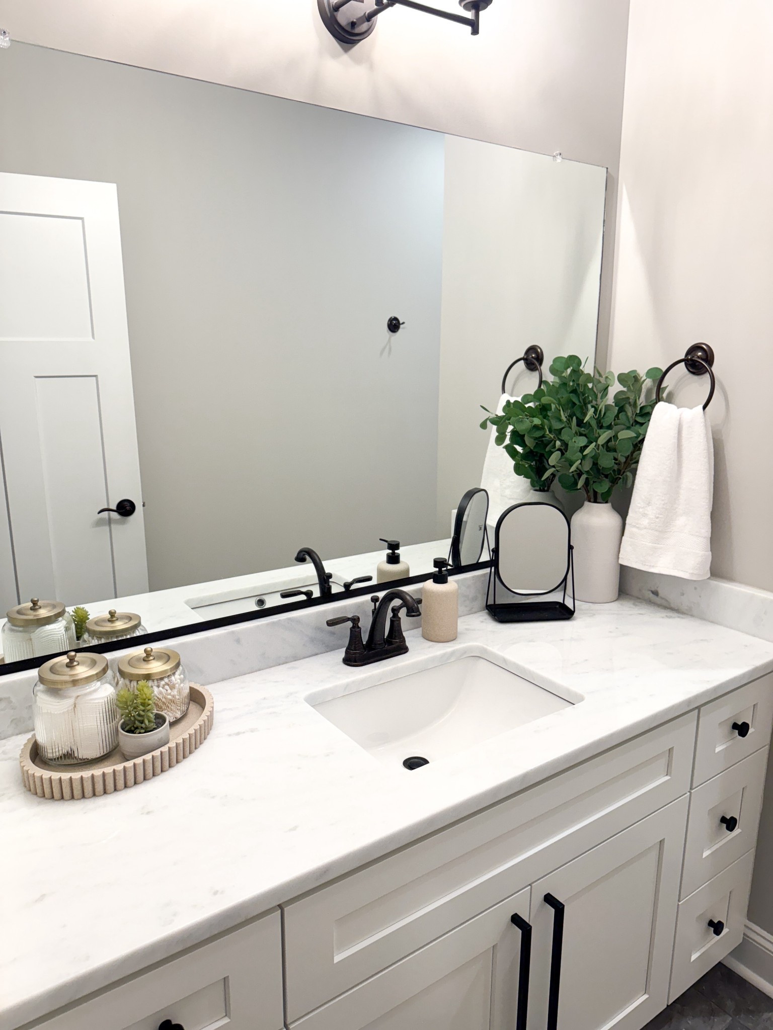 Guest bathroom is all set up for our house guests ✨ 

#LTKmomlife #LTKHome