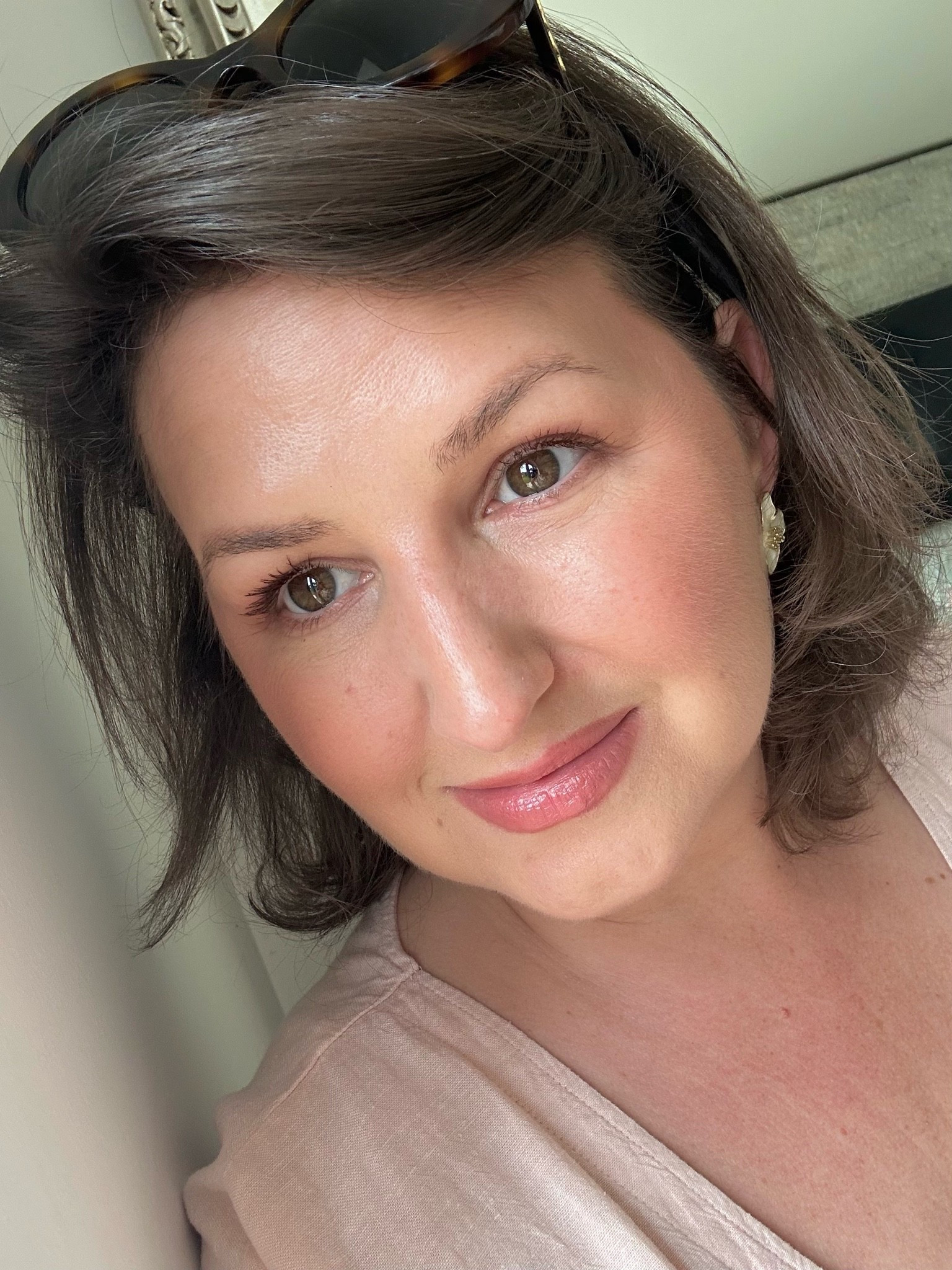Minimal make linked 

I have on… light foundation minimal amount, tiny bit of concealer, then the rest of my face is with 1 other product in 3 colours.

#LTKuk #LTKspring #LTKbeauty