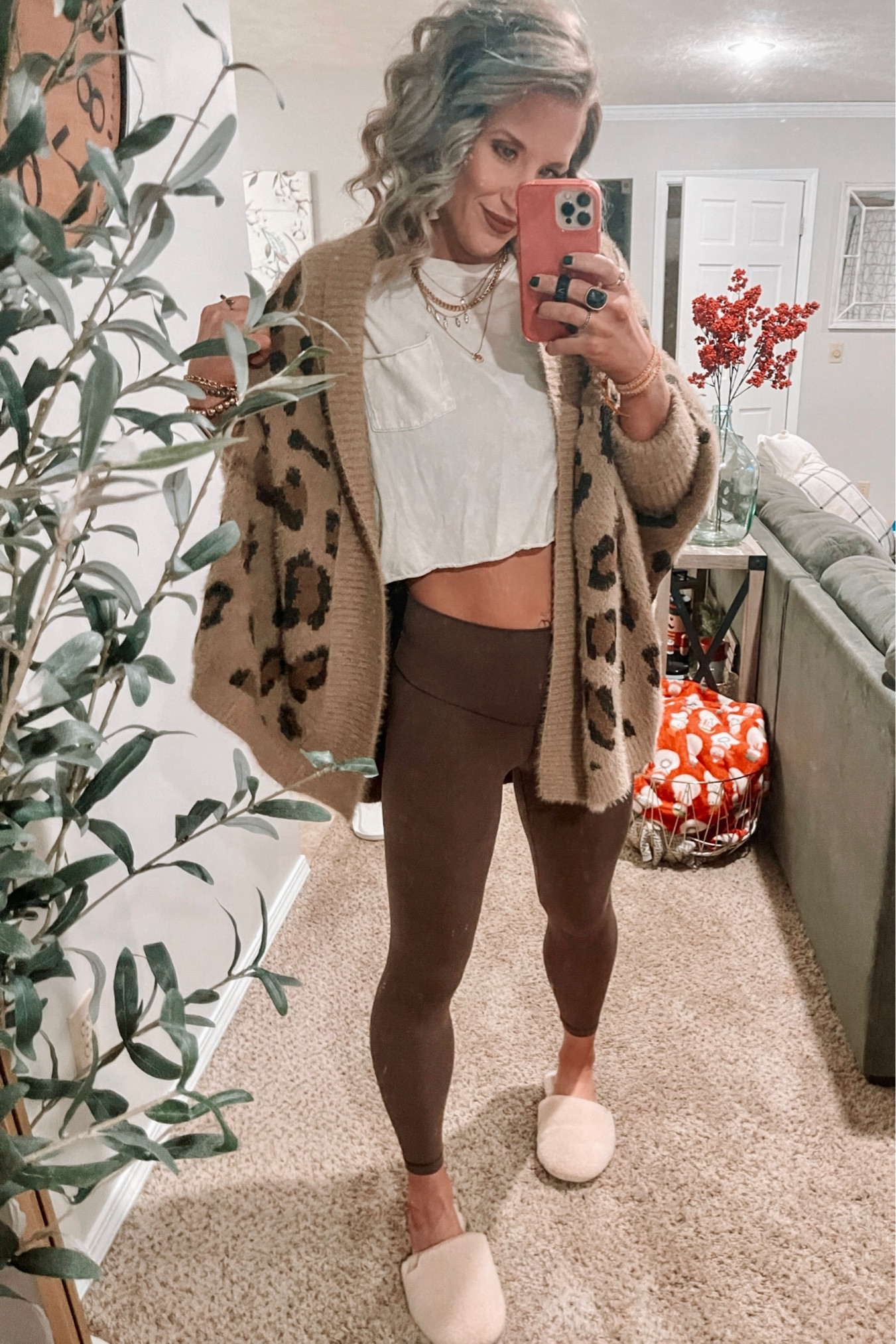 Cozy neutral vibe 

#pinklilly #aerieleggings #neutrals #comfycasual #momootd

#LTKU #LTKSeasonal #LTKFind