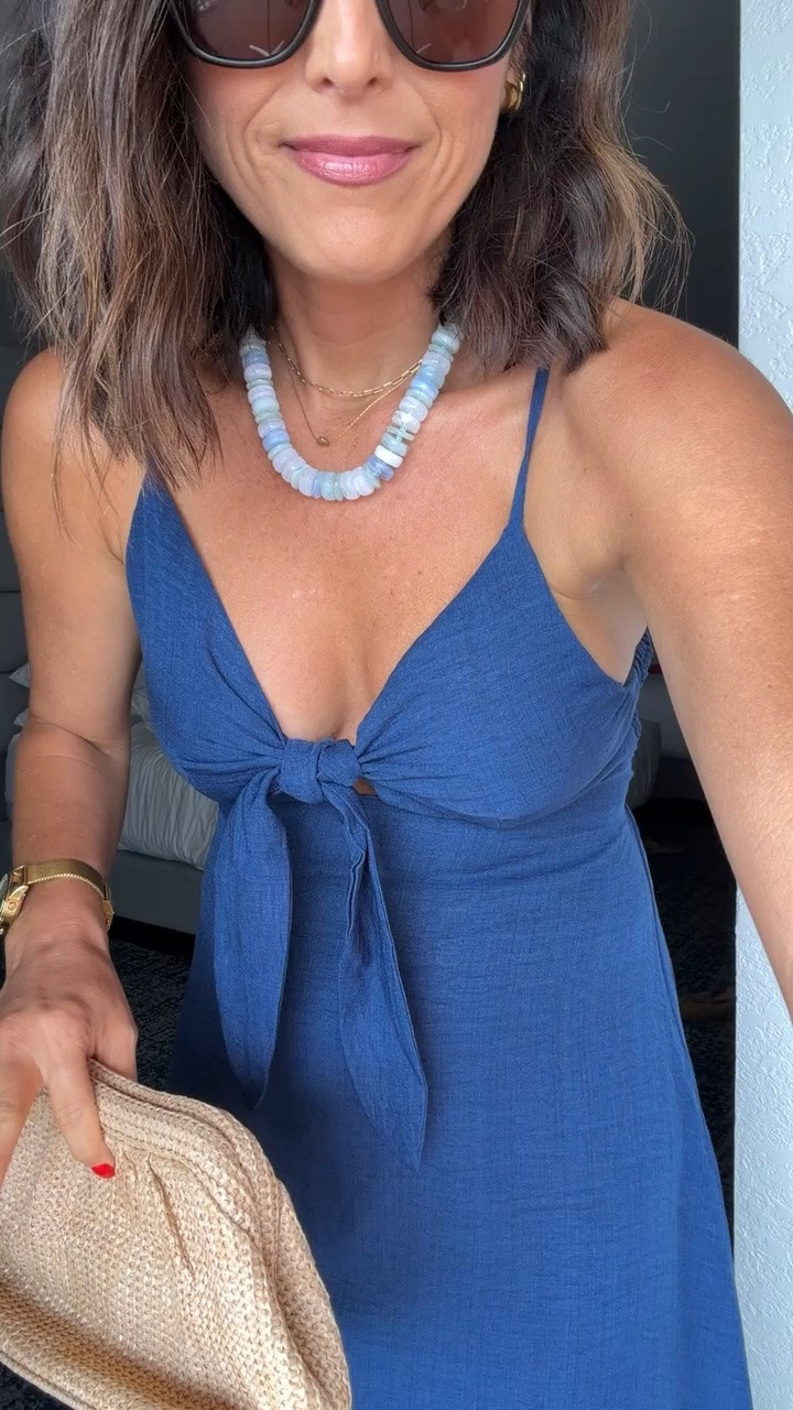 The perfect classic vacation dress 🌊🤍 This one is timeless, flattering, and so easy to dress up or down.

Size S, 5’3 for reference

#Cupshe #CupsheStyle #VacationStyle #ResortWear #BeachVacation #SummerDress #VacationOutfit #LTKStyle #LTKFinds #TravelStyle