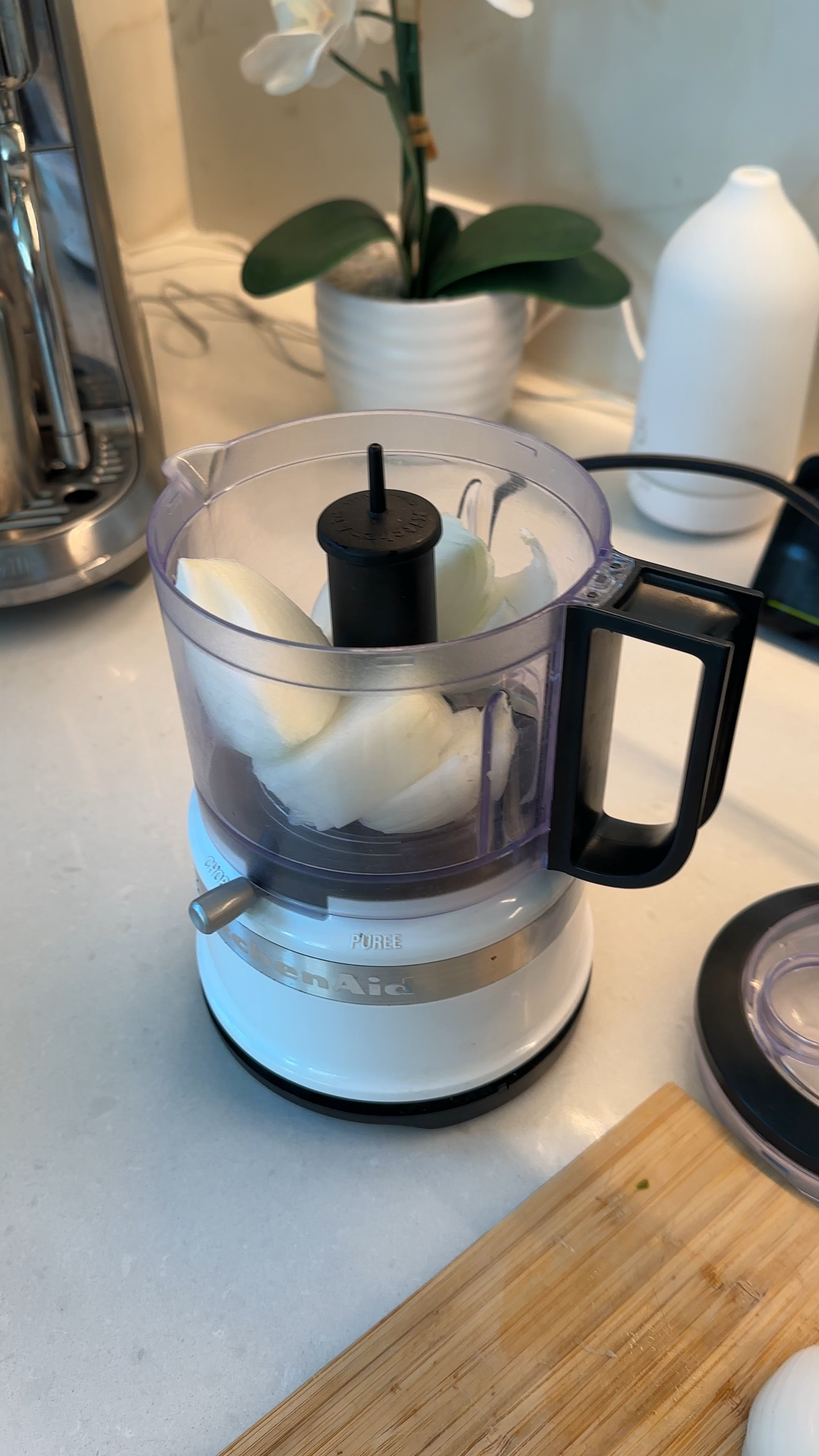 My favorite onion chopper 👏
Kitchen finds
KitchenAid onion chopper

#LTKHome #LTKVideo