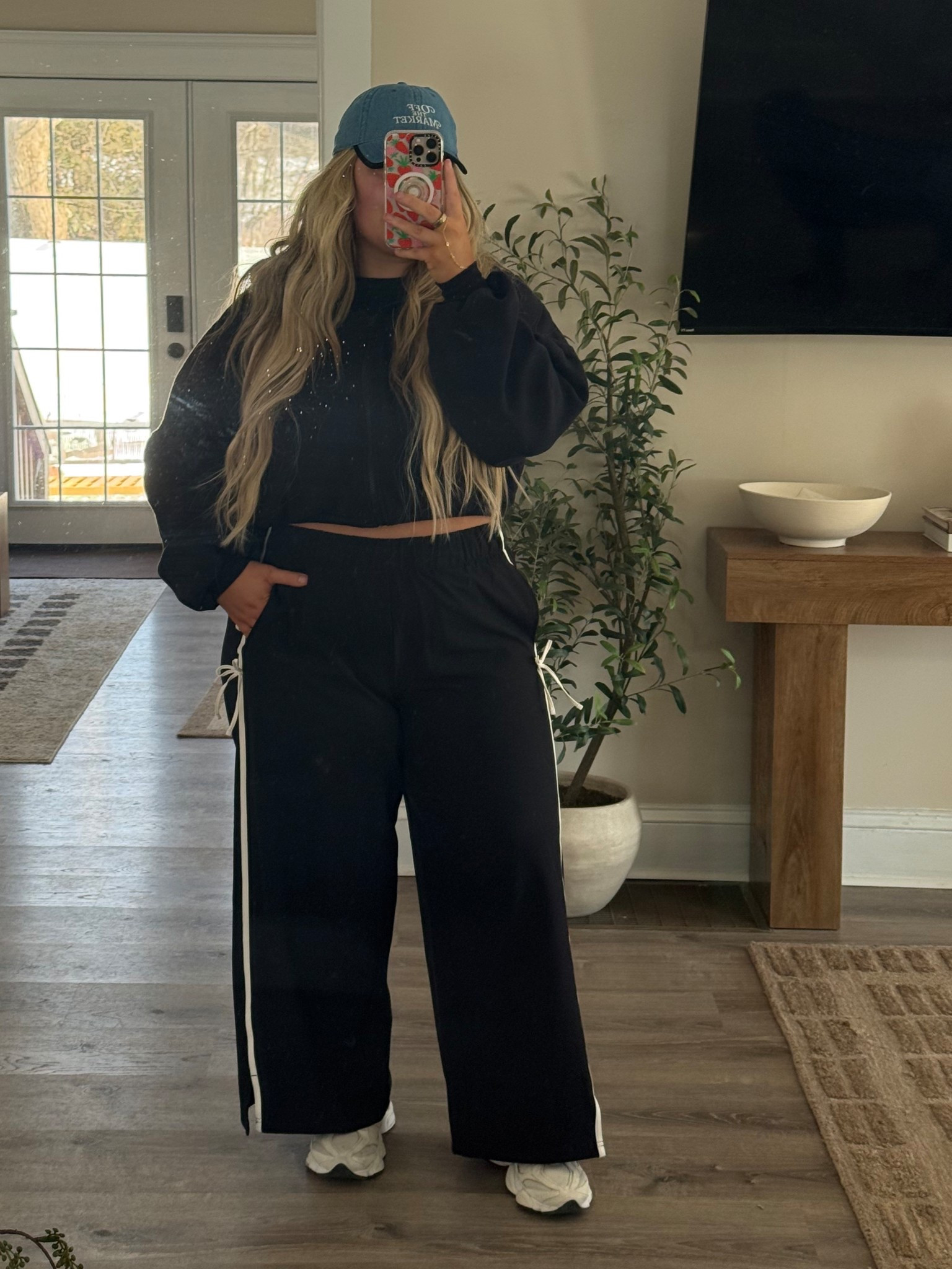 XL SWEATSHIRT
XXL PANTS
TTS SHOES

outfit of the day, athletic wear, target outfits, blogiates, new balance 9060, midsize, plus-size, size 16, body positive.

#LTKMidsize #LTKgrwm #LTKootd