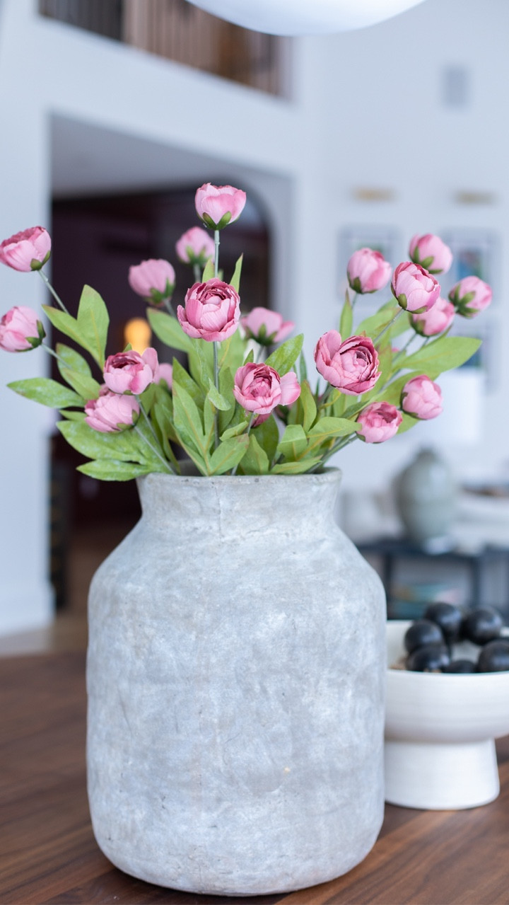 Let’s focus on pretty spring things instead of germs… if you’re sick I’m sending you my well wishes! 

#LTKselfcare #LTKSeasonal #LTKdayinmylife