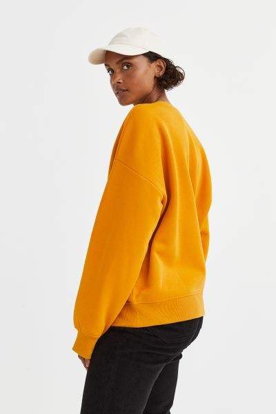 Crew-neck sweatshirt | H&M (UK, MY, IN, SG, PH, TW, HK)