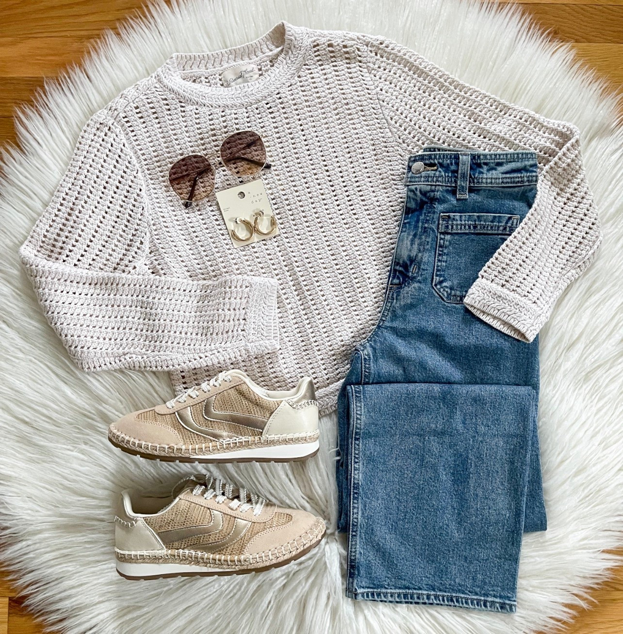 Such a cute open knit sweater! 🤍

#LTKootd