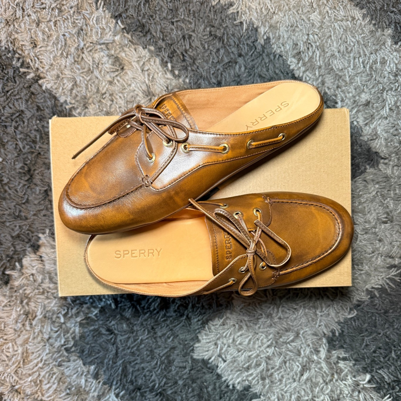 The perfect in between shoe. If you’ve been looking for something that’s not too dressy but still more elevated than a casual clog, these are it. I wanted a loafer/mule/boat shoe that sits right in the middle… not as formal as a designer mule and not as laid back as clogs and these from Sperry nailed it. They have that classic boat shoe feel with an easy slip-on mule design, making them super versatile. Even though they’re listed as women’s, they work perfectly for men and fit right into that preppy, coastal style reminds me of John F. Kennedy Jr. #jfkstyle #summershoe #mule #boatshoe #summershoe

#LTKMens #LTKootd #LTKgrwm