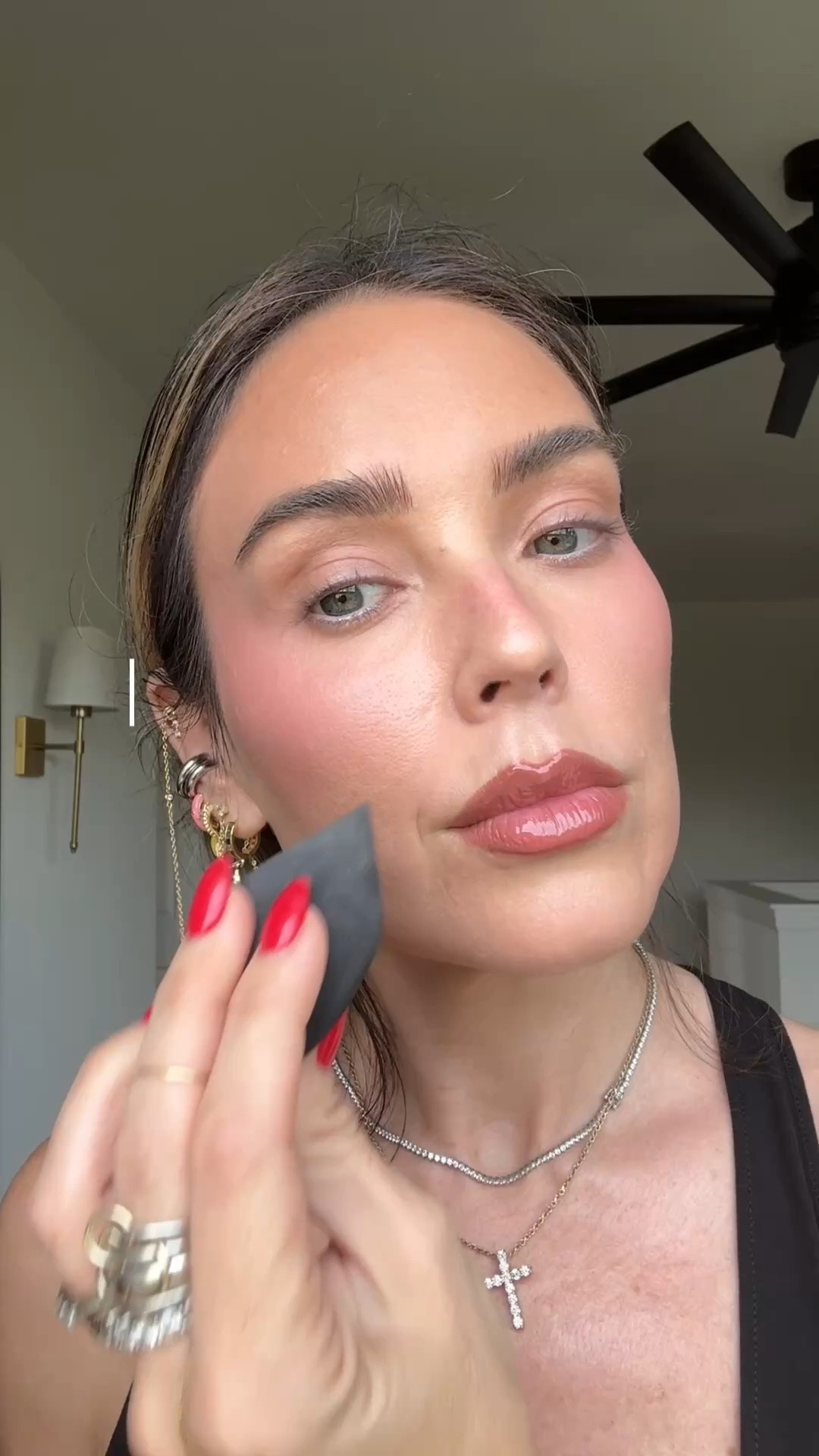 No mascara makeup

Hourglass highlighter - divine 
Patrick ta blush - out of office 
Abh lip liner - muted mauve 
Givenchy lip oil -red 
Anua spray

#LTKgrwm #LTKmorningroutine #LTKBeauty