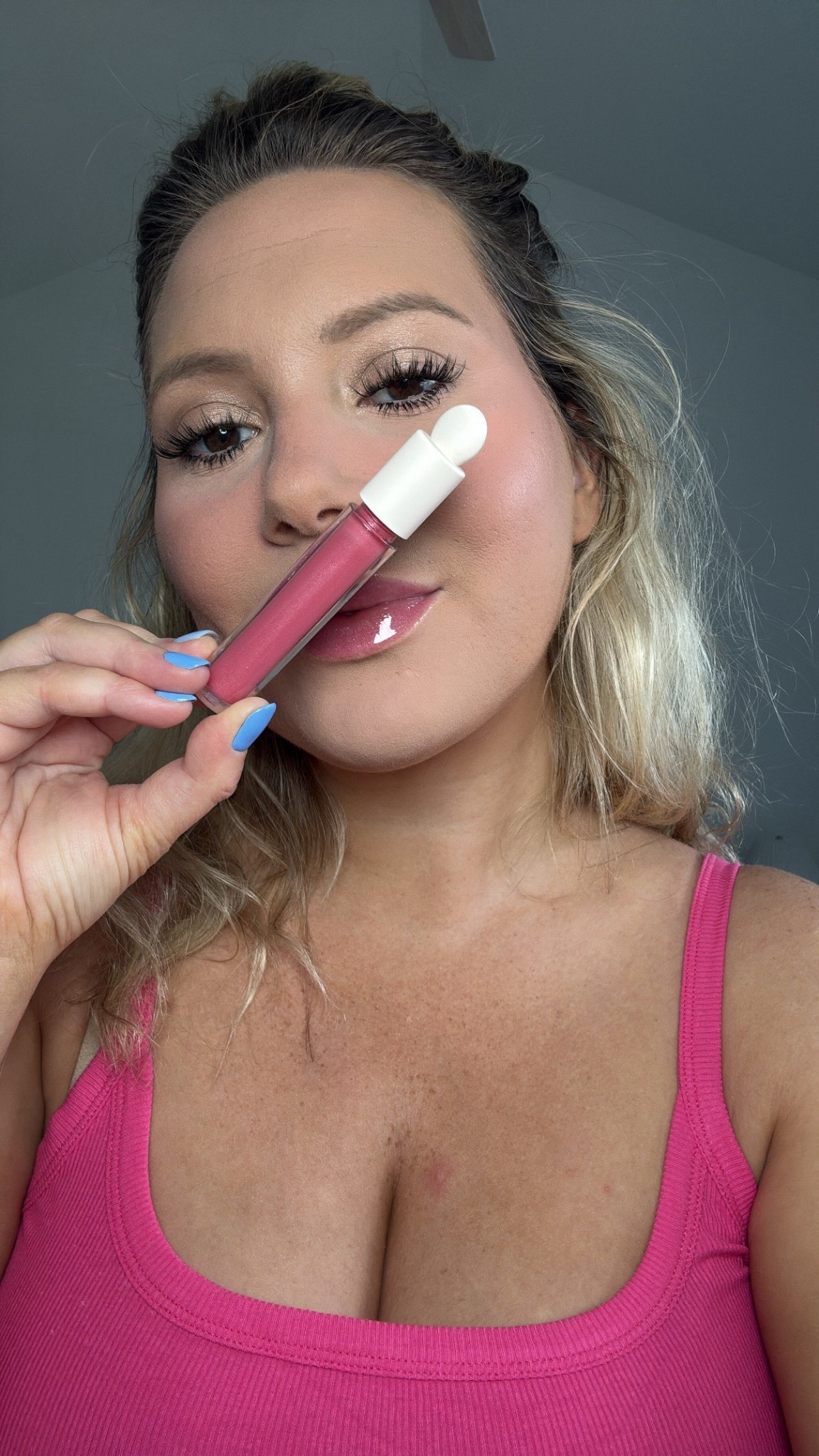 The best lip gloss ever! I’m wearing the shade flicker!