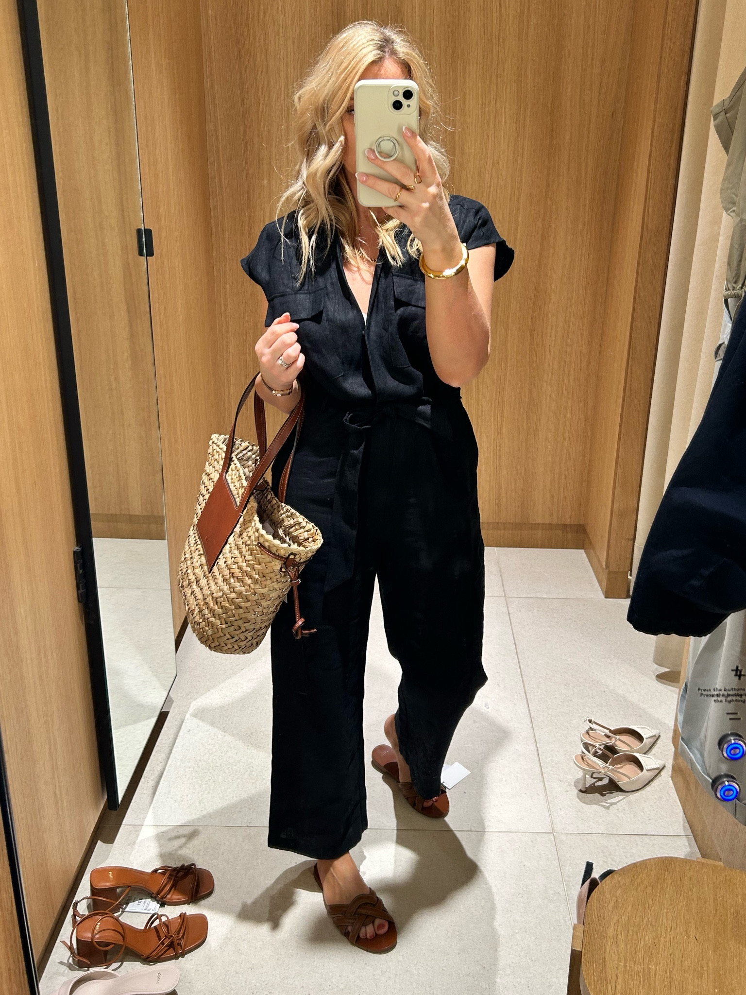 An easy to wear jumpsuit that can be worn either casually or elevated for a more going out occasion. 

#LTKSeasonal #LTKGiftGuide #LTKU