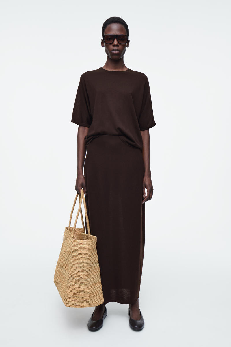 Handgewebte Oversized-Tote Bag - Bast | COS (EU)