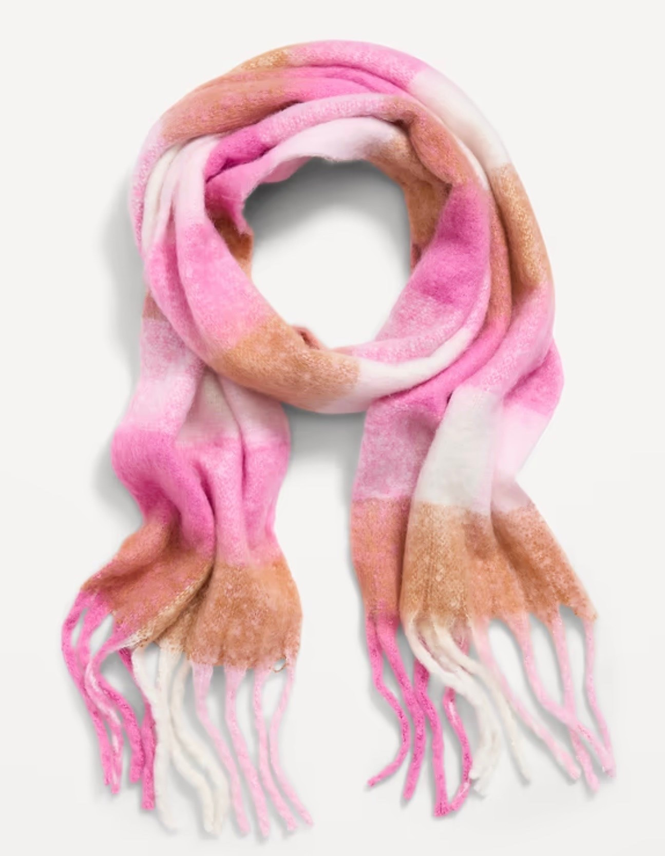 here for the colorful scarf trend 🧣