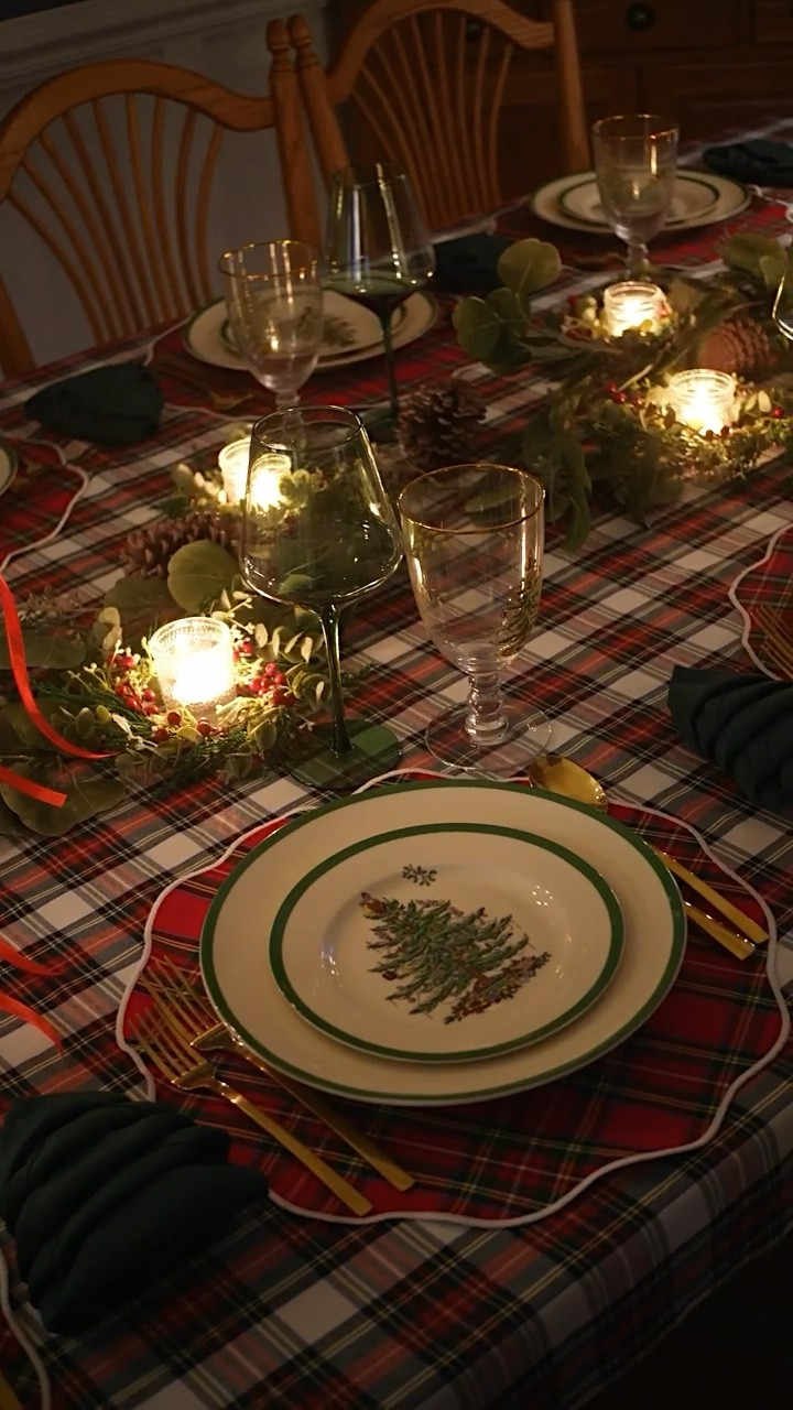 Christmas tablescape full of tons of pieces on sale for up to 80% off! My Spode China is 70% off, plaid tablecloth, Christmas hosting, Christmas table, Christmas plates, hostess gift 

#LTKWatchNow #LTKHoliday #LTKCyberWeek