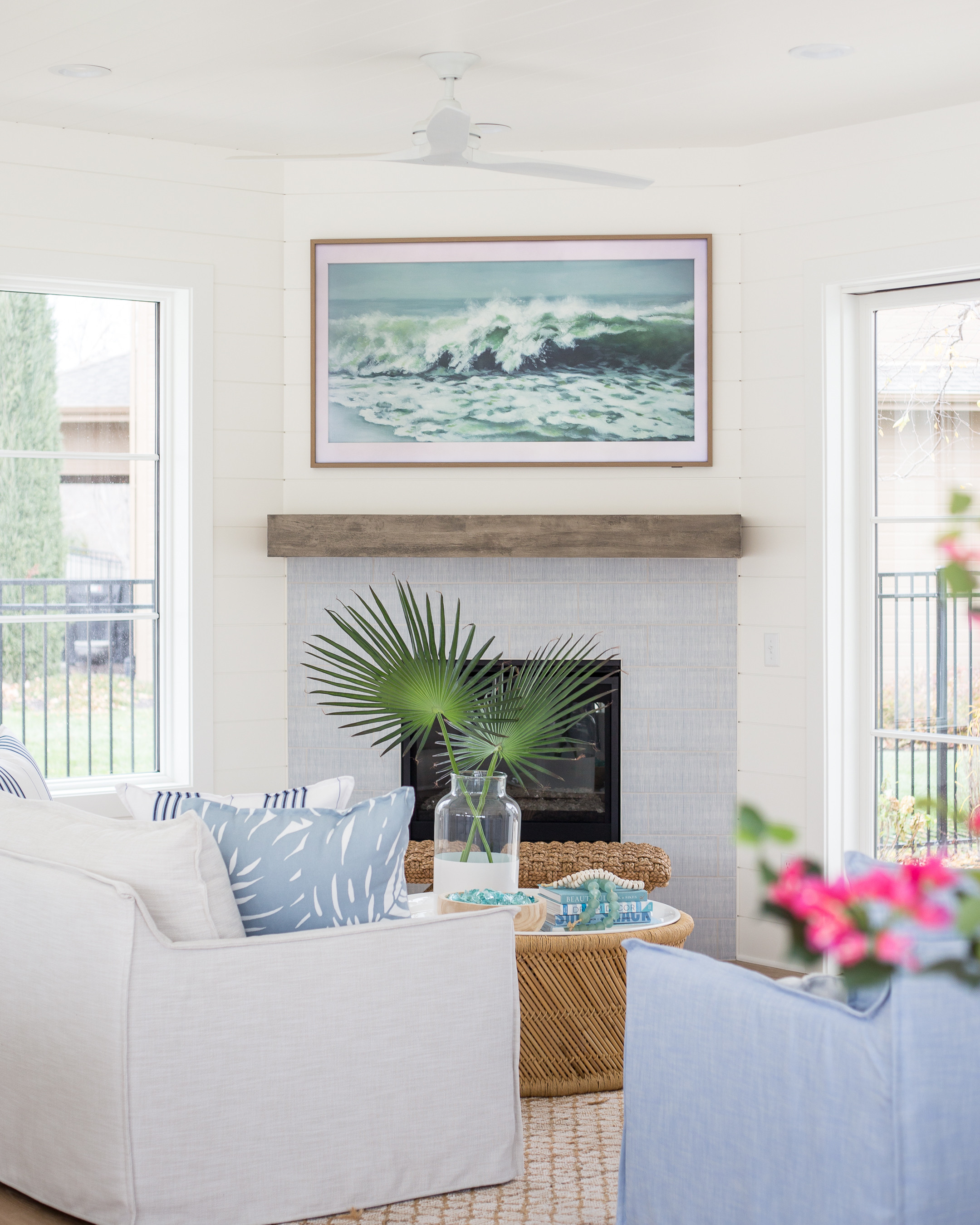 Modern coastal style home living room decor  

 #LTKSeasonal #LTKHome