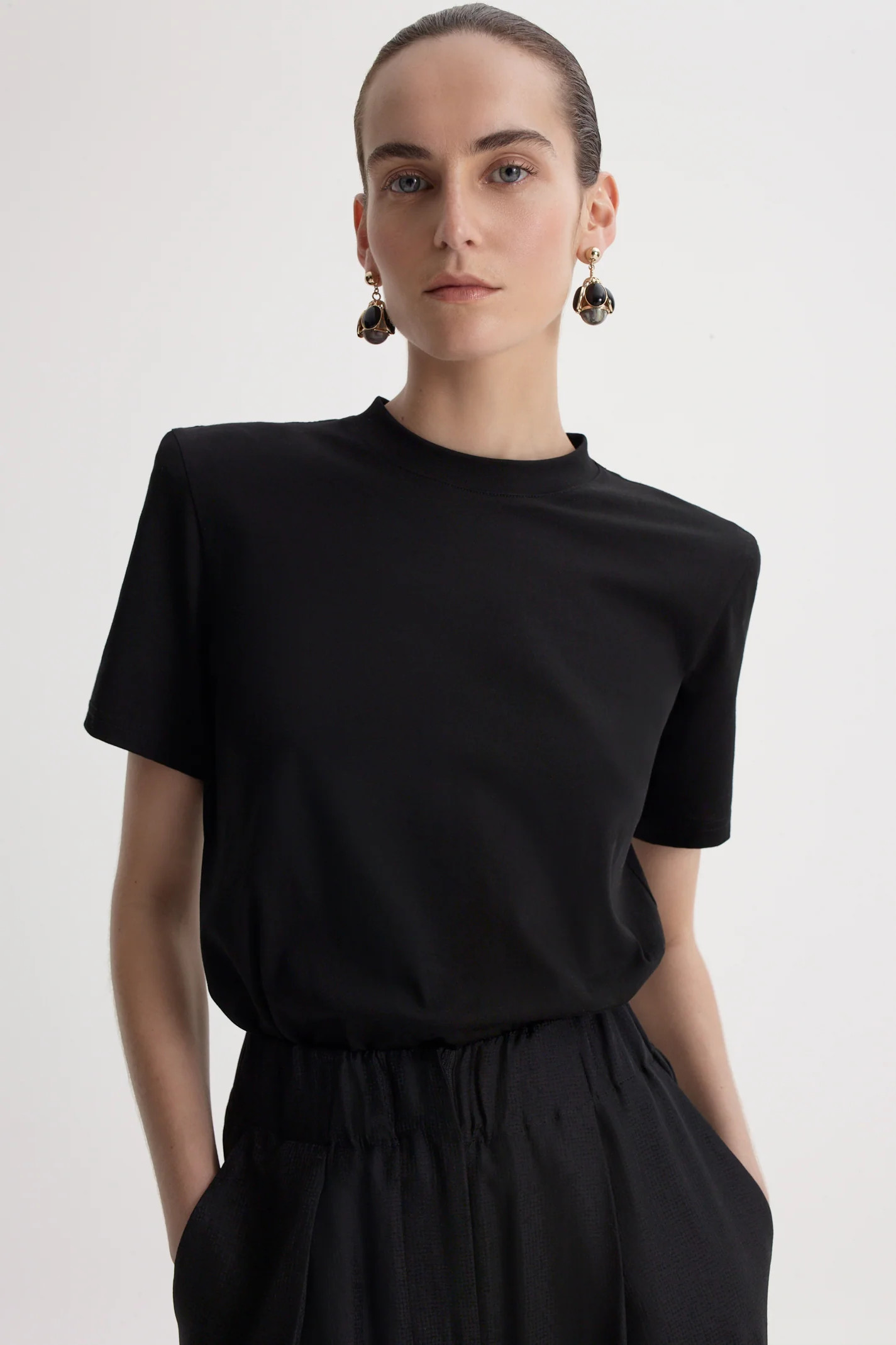 MERCERISED SHOULDER PAD TEE - BLACK - Scanlan Theodore | Scanlan Theodore AU