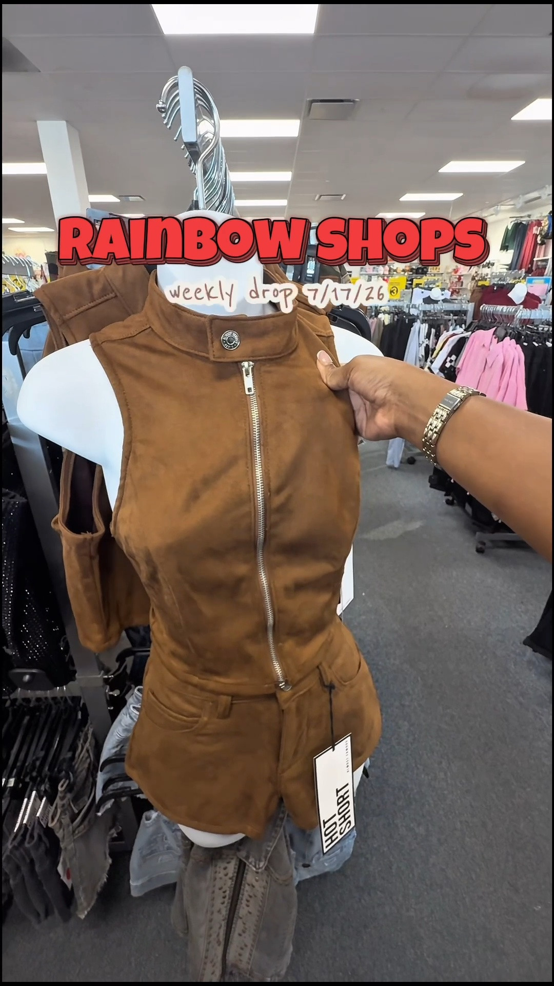 Come with me to rainbow shops weekly drop 🫶🏽

#LTKvlog #LTKootd #LTKdayinmylife
