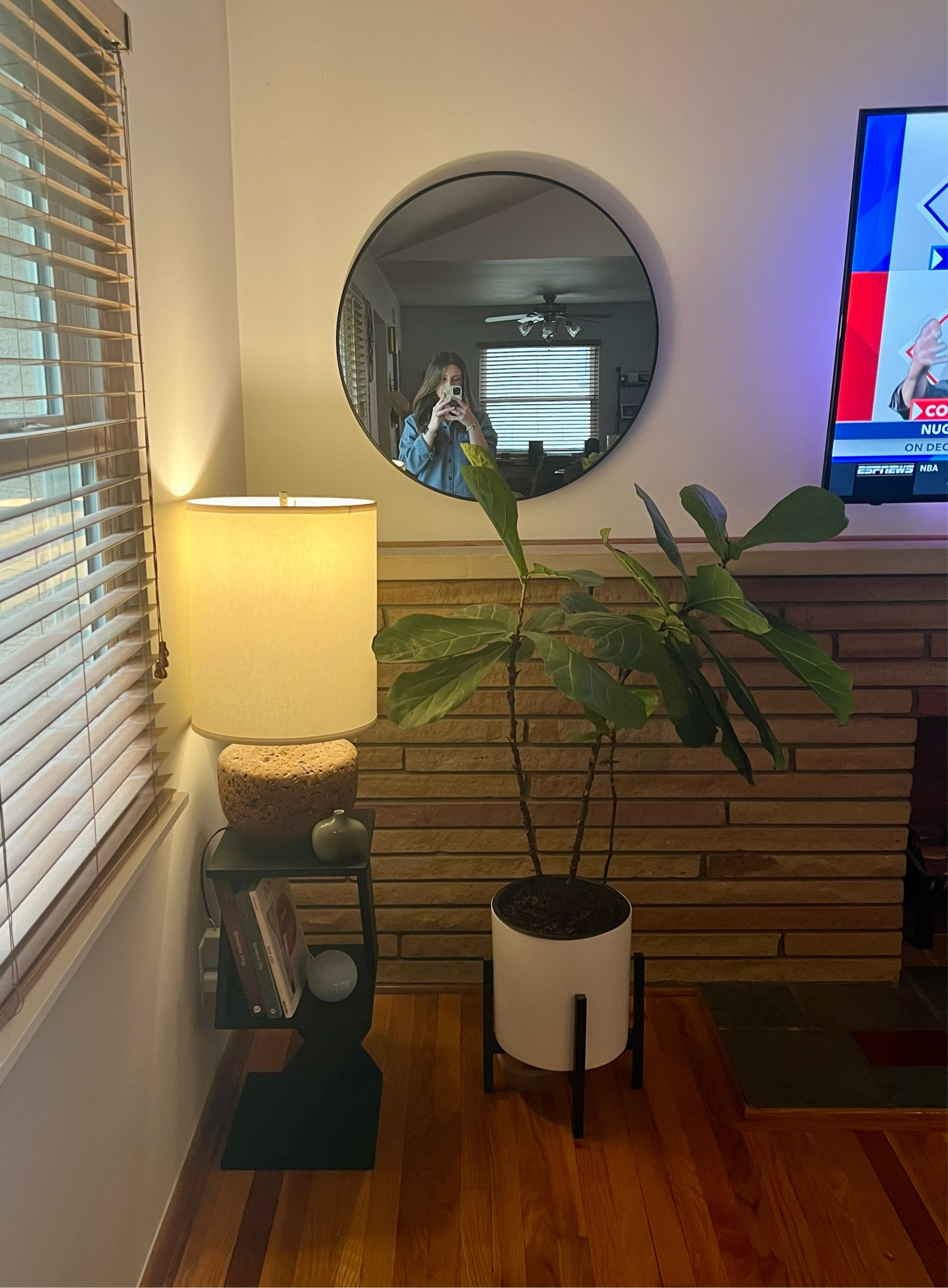 Living room corner🏡 obsessing over this new mirror! 

#LTKFindsUnder100 #LTKHome #LTKStyleTip