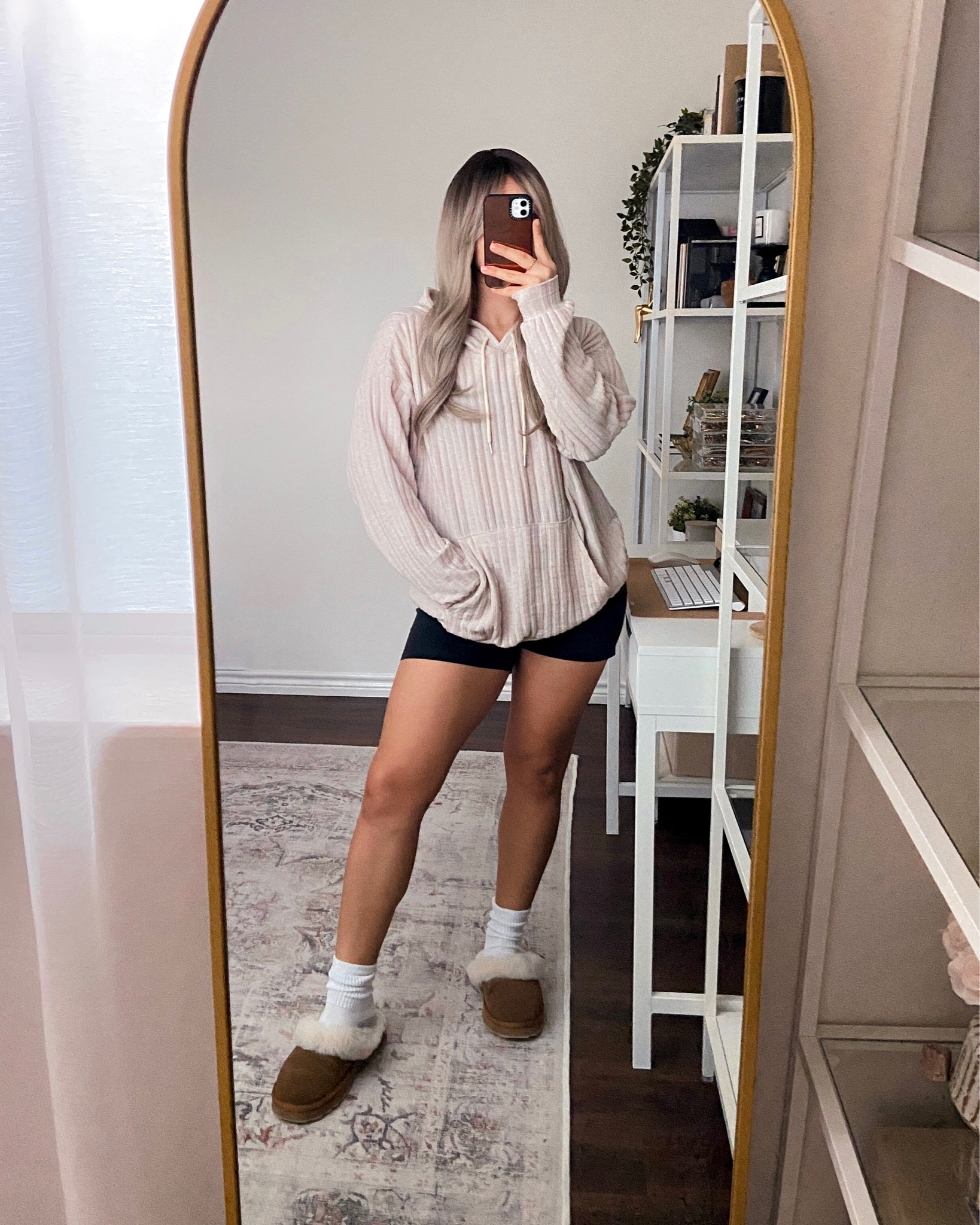 wearing this hoodie in a size medium and it has an oversized fit. the fabric is soft, comfy, and isn’t too thick which is great for the transitional season. it keeps me warm without making me feel too hot, it’s my new favorite lounging sweater!



#LTKSeasonal #LTKfindsunder50 #LTKstyletip