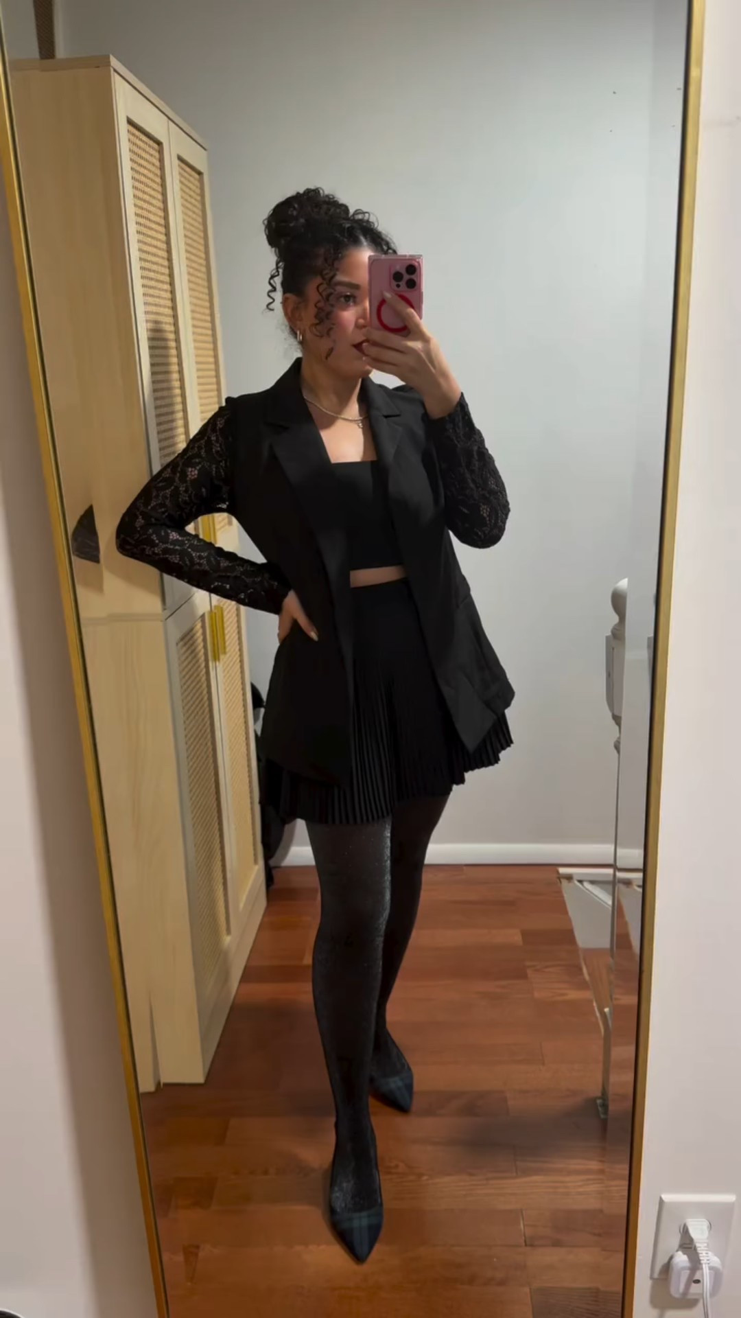#ootn #newyearseve #outfitinspo #explorepage 

@longernights stockings inspired by youuuuu 😘

#LTKootd