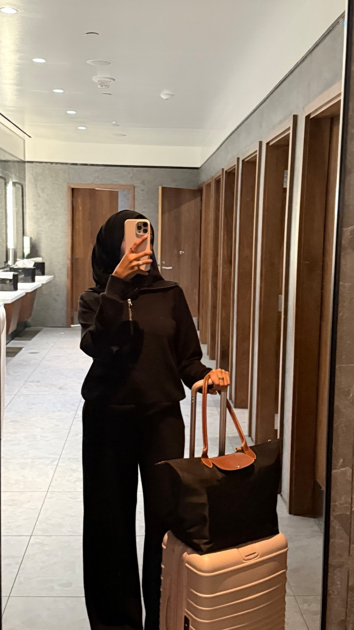 airport fit 

#LTKootd #LTKTravel #LTKActive