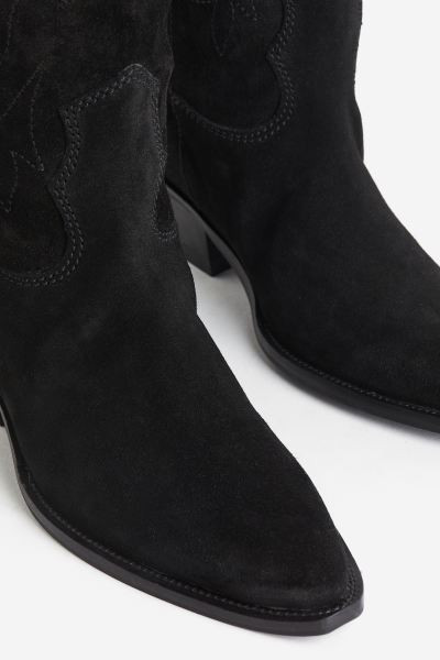 Kniehohe Cowboystiefel aus Veloursleder | H&M (DE, AT, CH, NL, FI)