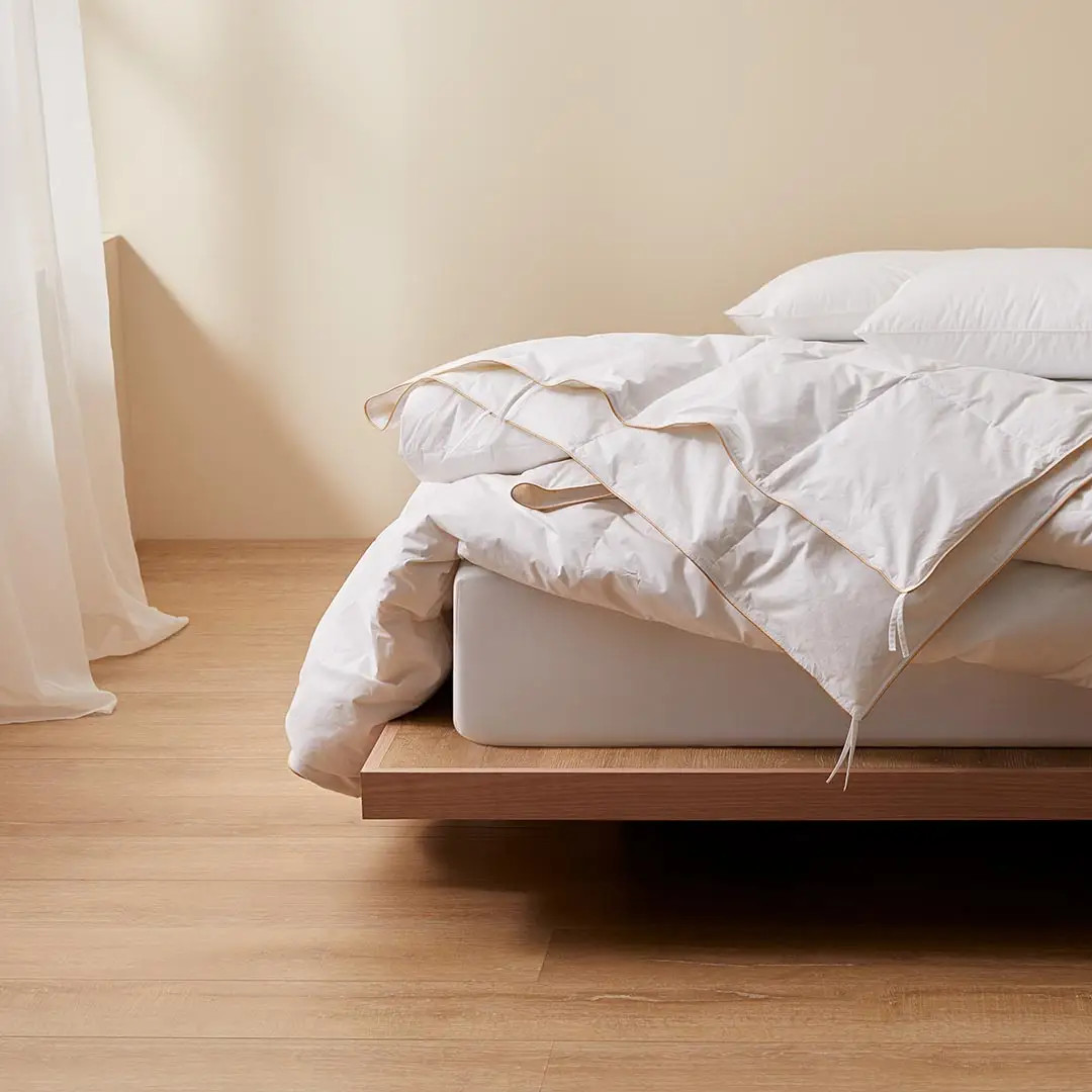 Luxury Light 80% Goose Down Quilt | Bed Bath N' Table