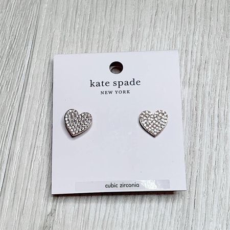 I am obsessed! These Kate Spade Yours Truly Pave Heart Studs are on sale and I just love them! 

Just $19! (Reg $49) + Free shipping 

Xo, brooke

#LTKstyletip #LTKSeasonal #LTKsalealert