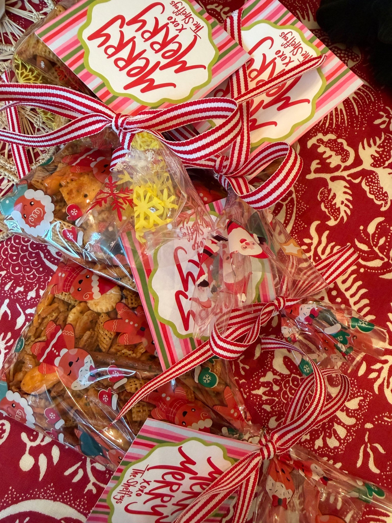 Finally had the chance to bust out these Christmas gift tags and they are so sweet! They shipped pretty quickly and would also make really sweet gifts for family or friends! ❤️

#LTKHome #LTKHoliday #LTKSeasonal