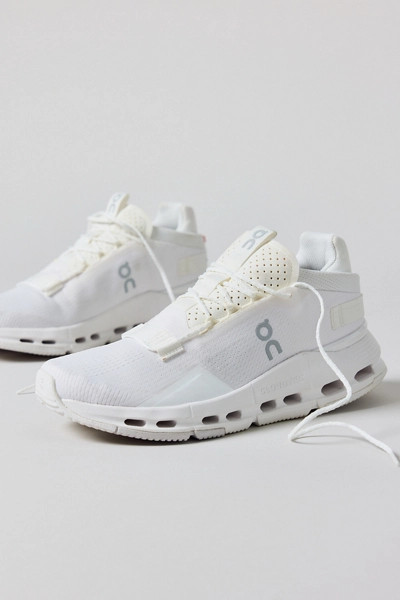 On Women's Cloudnova 2 Sneaker | Urban Outfitters (US and RoW)