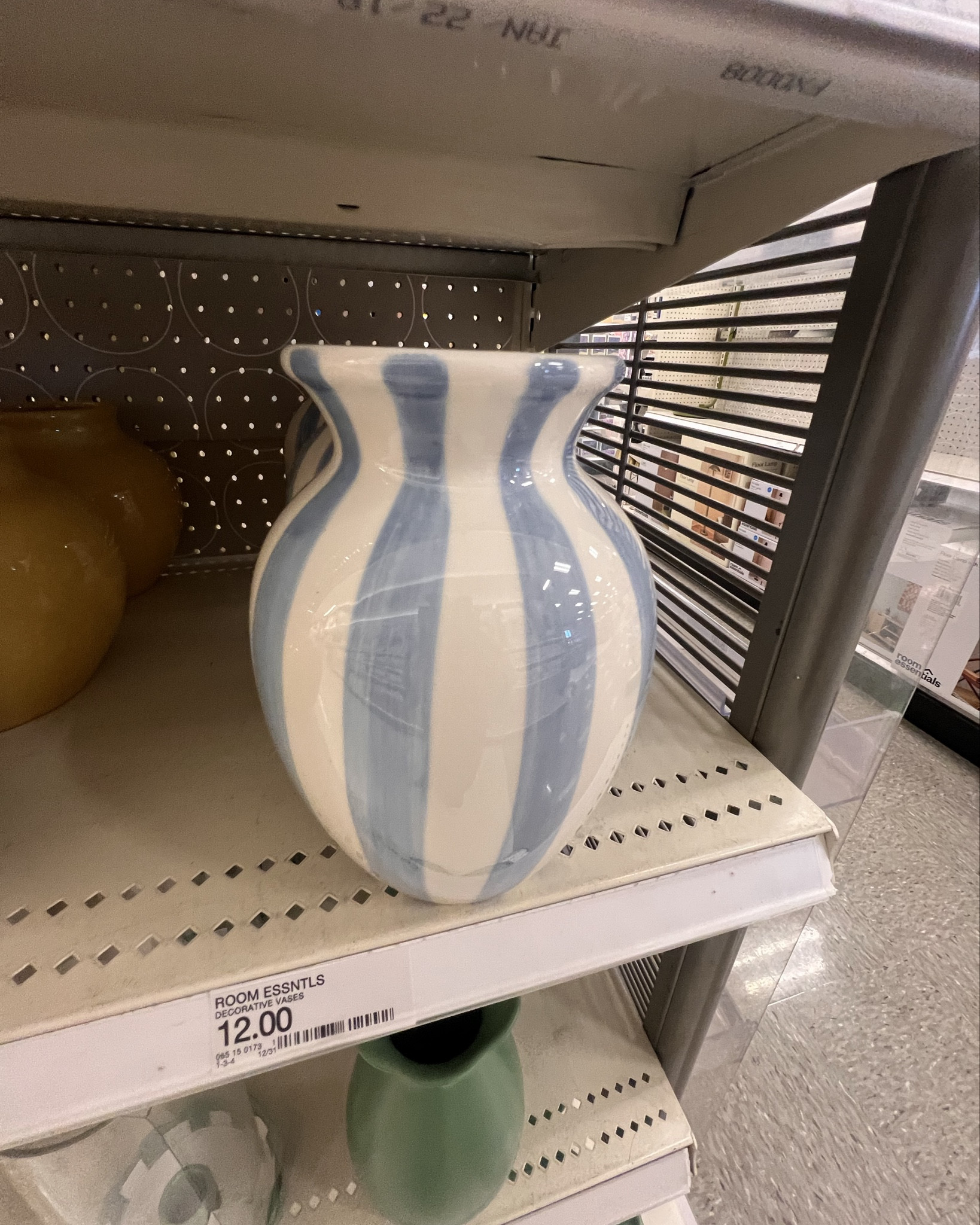 Spring flowers and vases 

#LTKHome