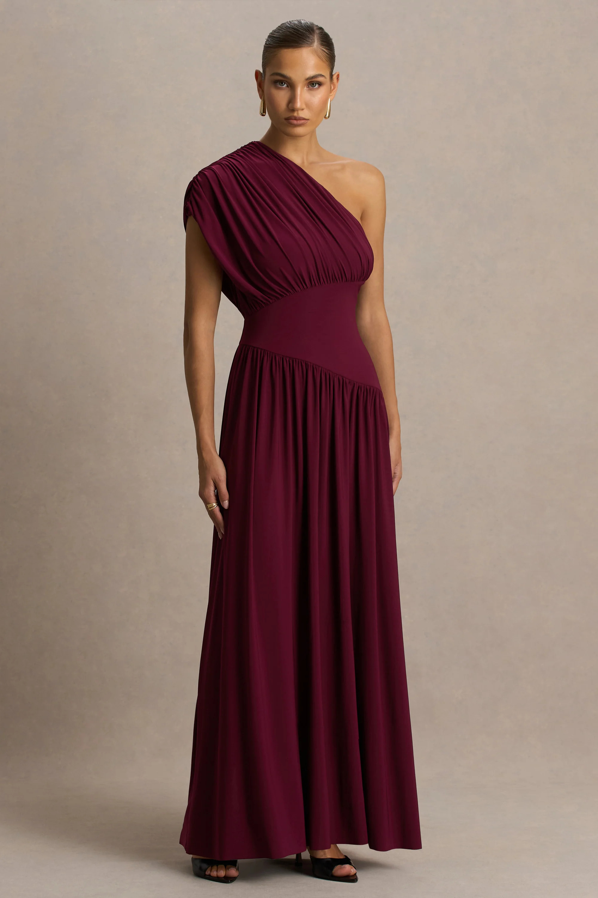 Kelsey | Burgundy Asymmetric-Neck Maxi Dress With Ruched Detailing | Club L London