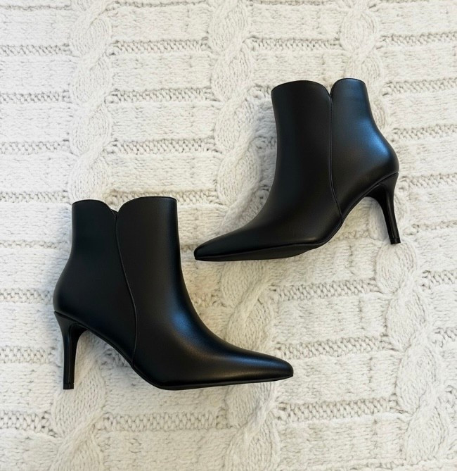 Boots I’m carrying into spring season… I will continue wearing these for winter season but also take these with me into spring. They’re so good and so comfortable. ￼

#LTKootd #LTKNYFW #LTKSeasonal