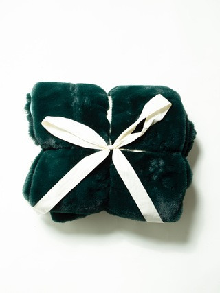 Mersea Cozy Cabin Faux Fur Blanket | Gap (US)