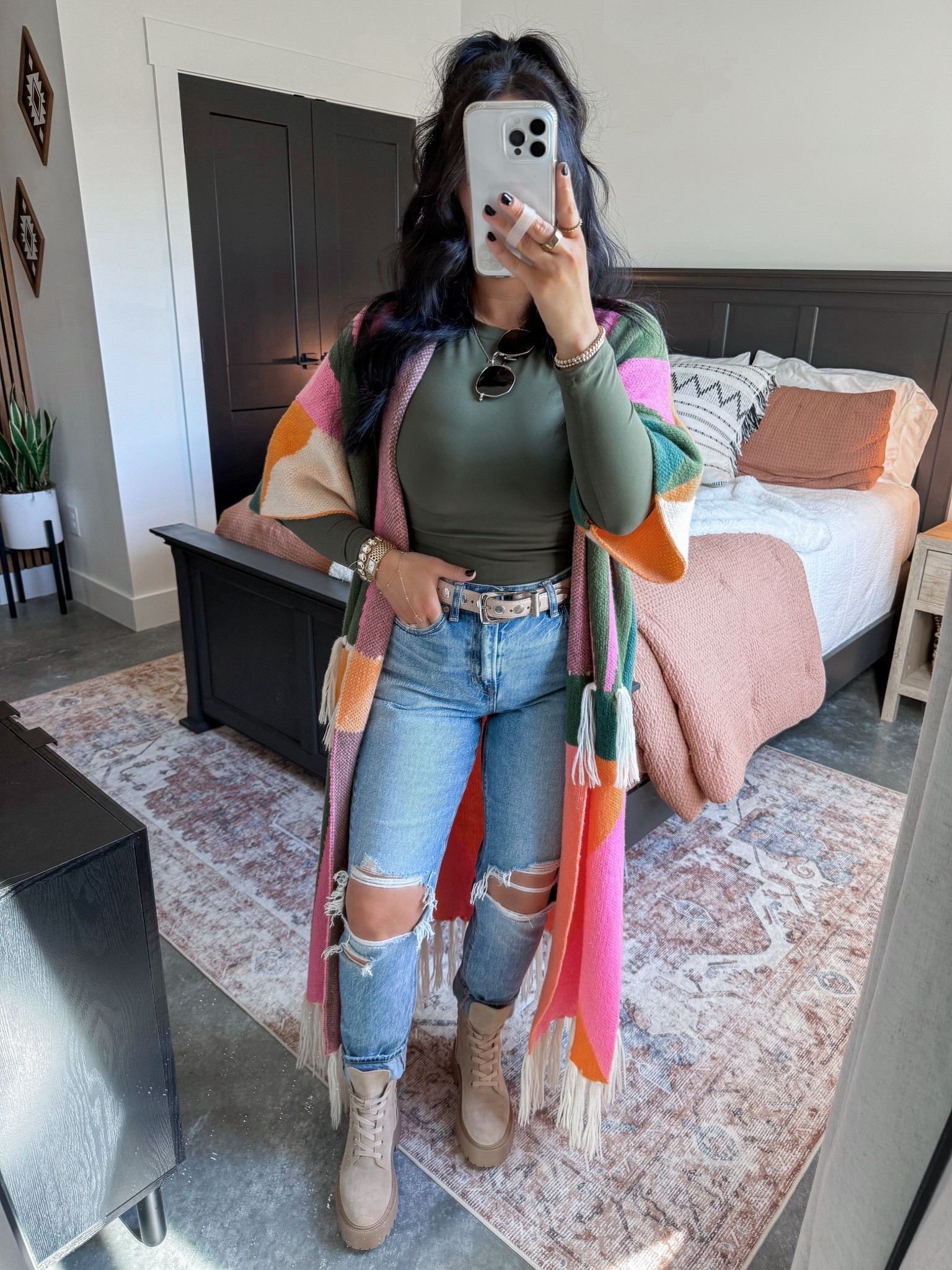 Colorful OOTD 🖤

Long Sleeve - small (army green)
Duster - small (multi color - does come in two other colors as well!)
Jeans - 4
Belt - 27-31

I was absolutely floored when this duster got delivered! The quality is incredible and feels so high end, the fringe detail is so fun & can we talk about these bright colors 😍 I layered it over this army green basic long sleeve (have this one in so many color options!) to tie in with the duster, paired them with my American Eagle ripped jeans, this fun neutral studded belt & my neutral platform combat boots! (I'm linking them from two sites since size availability does vary!)



#LTKPetite #LTKFindsUnder100 #LTKFindsUnder50