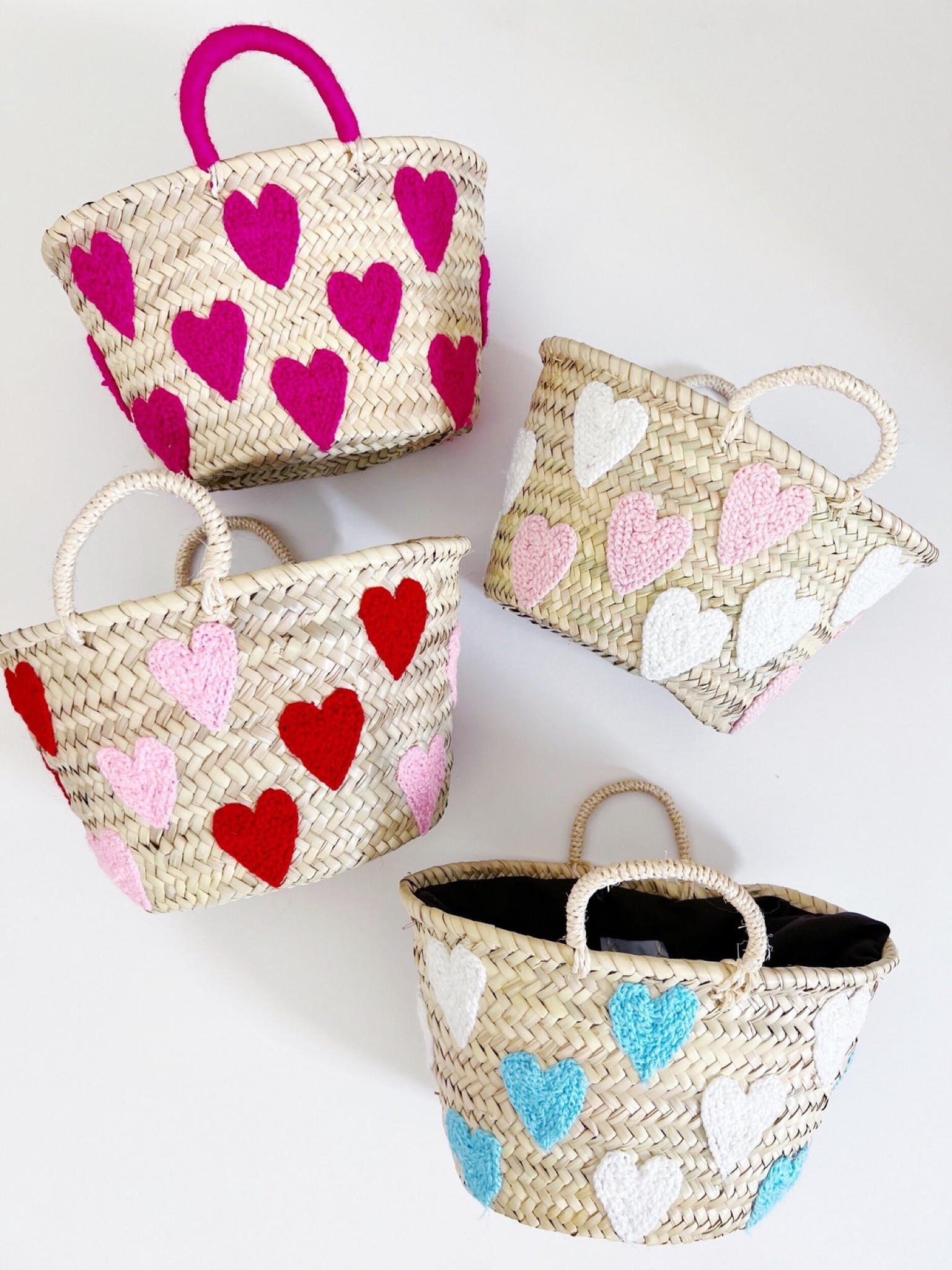 These valentines, heart straw totes come in four colors, they sold out last year, so I’d get on it now.  
#ValentinesGiftsForGirls #ValentinesGifts #ValentinesOutfits #ValentinesAccessories #BeachBags

#LTKSeasonal #LTKitbag #LTKGiftGuide