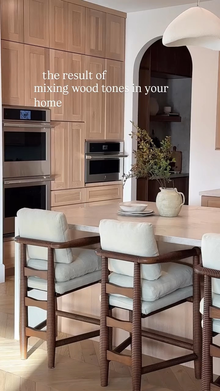 I’ll be honest I was SO scared to take that leap of adding walnut cabinetry to my white oak kitchen…

but I’m so happy I took that chance.

sticking with a mix of warm undertones for the wood really helped everything look cohesive, and now mixing wood types are one of my favorite things to do🤍