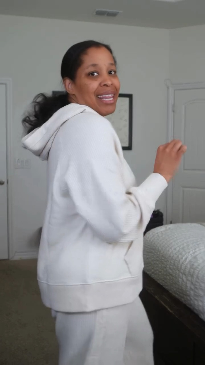 Hello Winter White @aerie 

#aeriereal #midsizefashion #thisis40

#LTKmomlife #LTKOver40 #LTKMidsize