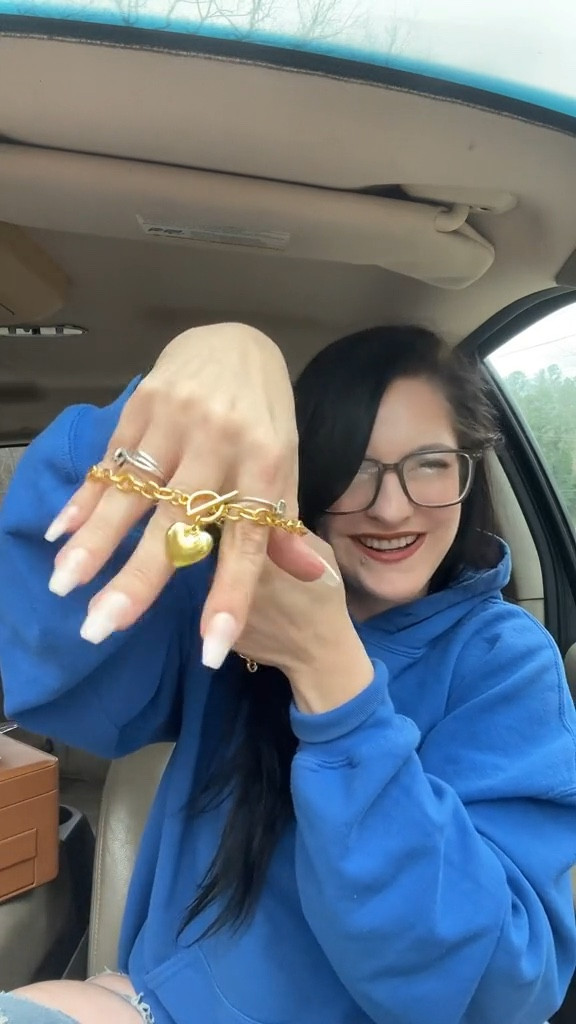 January Jewelry HAUL! 👏🏻 


#LTKSaleAlert #LTKValentine #LTKselfcare