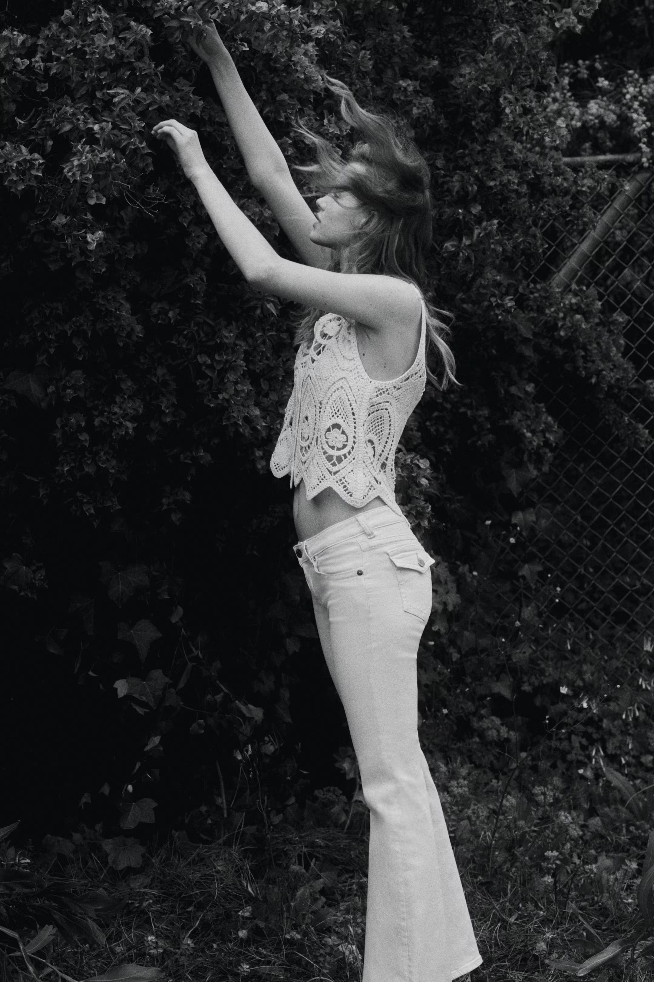 Flared Low Jeans | H&M (UK, MY, IN, SG, PH, TW, HK)