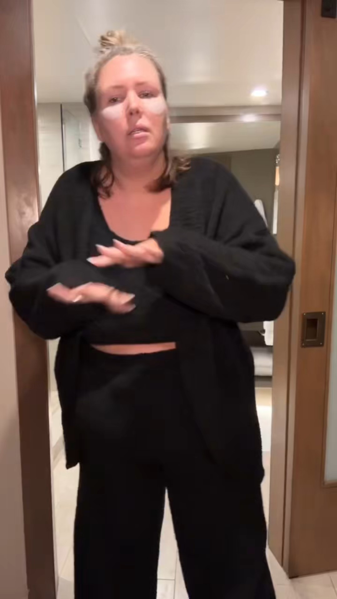 Wearing a size 2 (2X) in this set! Love these eye patches!

Plus size fashion, torrid finds, beauty routine, get ready with me, eye patches, midsize fashion, matching set, loungewear

#LTKMidsize #LTKPlusSize #LTKBeauty