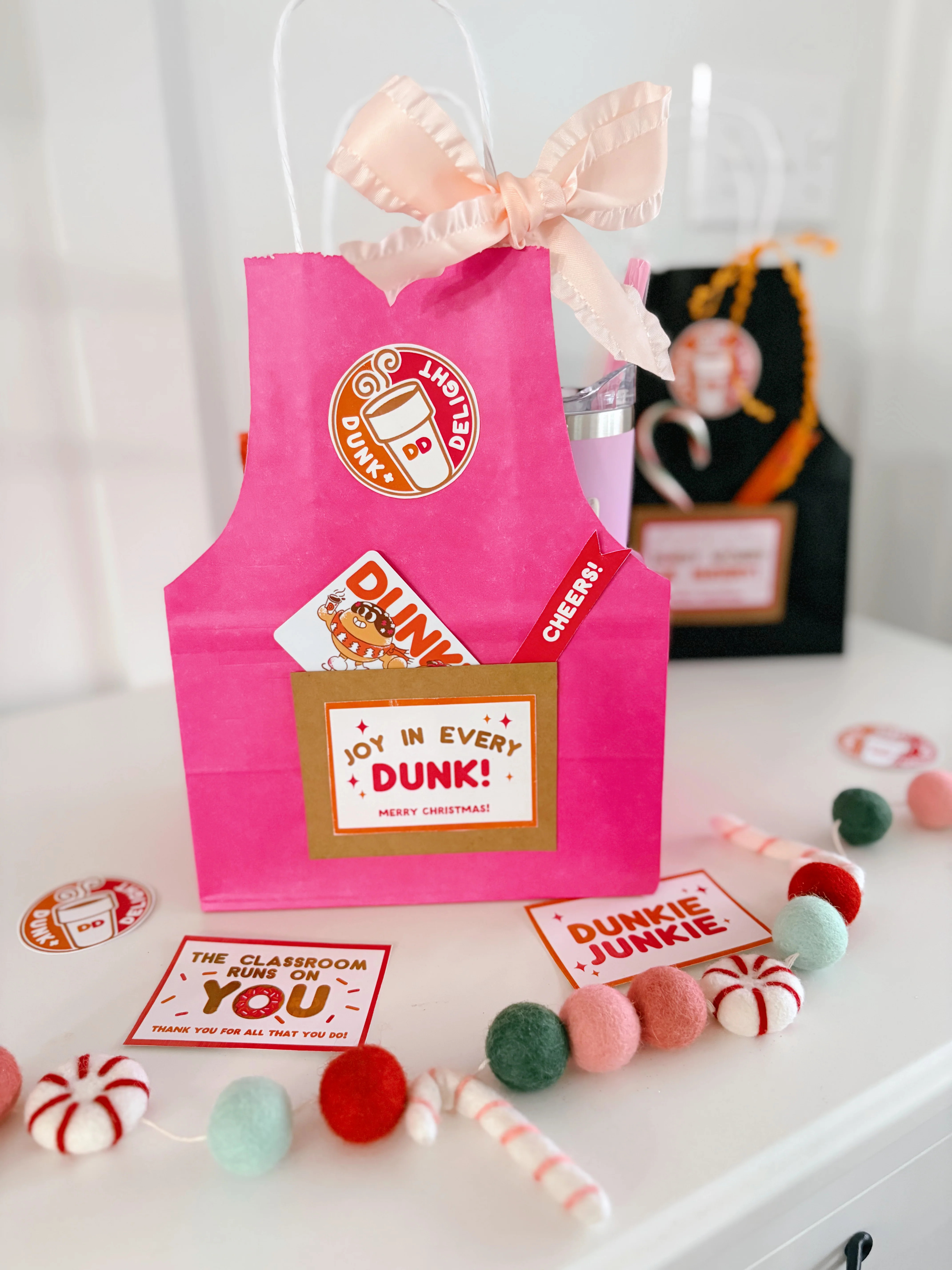 Dunkin' Donuts gift tags and flags | printable gift tags | The Letter Vee