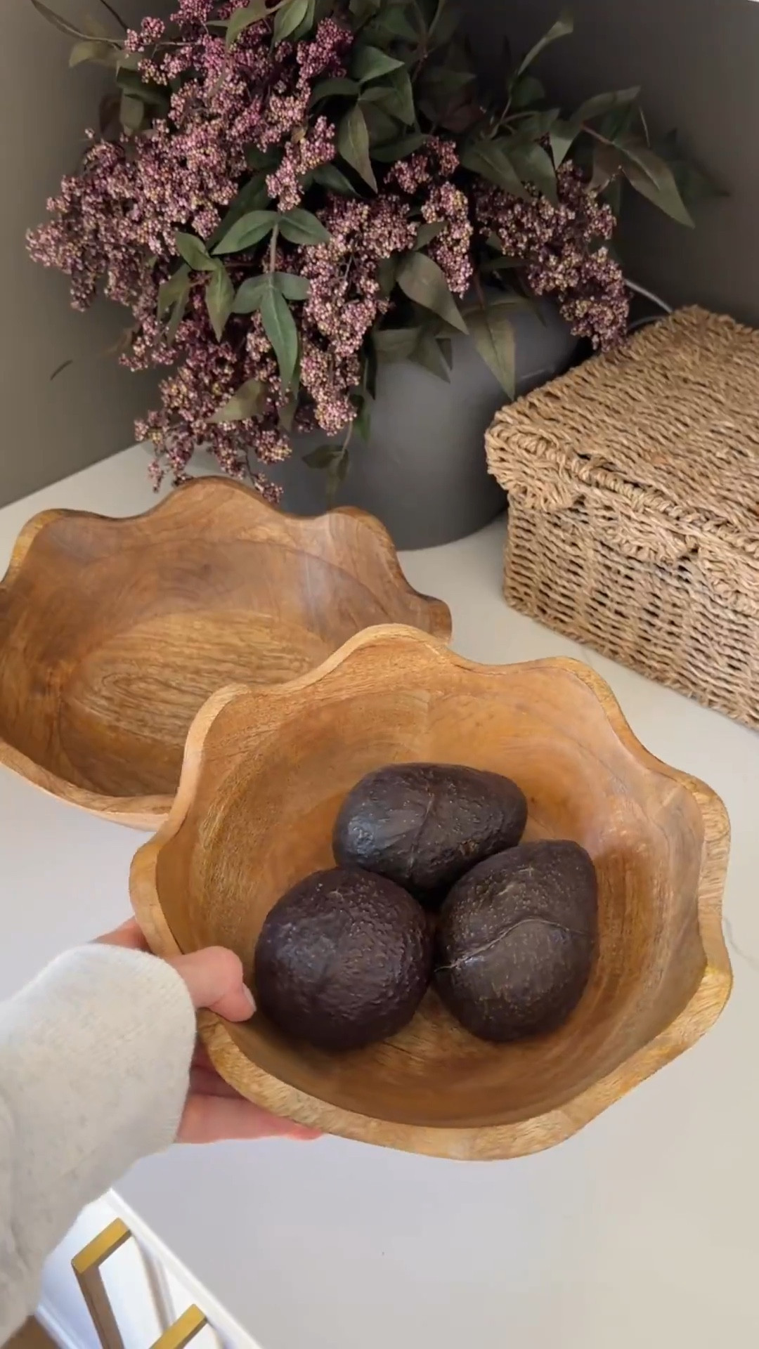 These are the prettiest scallop wood bowls. Come as a set of two and are perfect for displaying, serving, or storing fruit!!

#LTKHome
