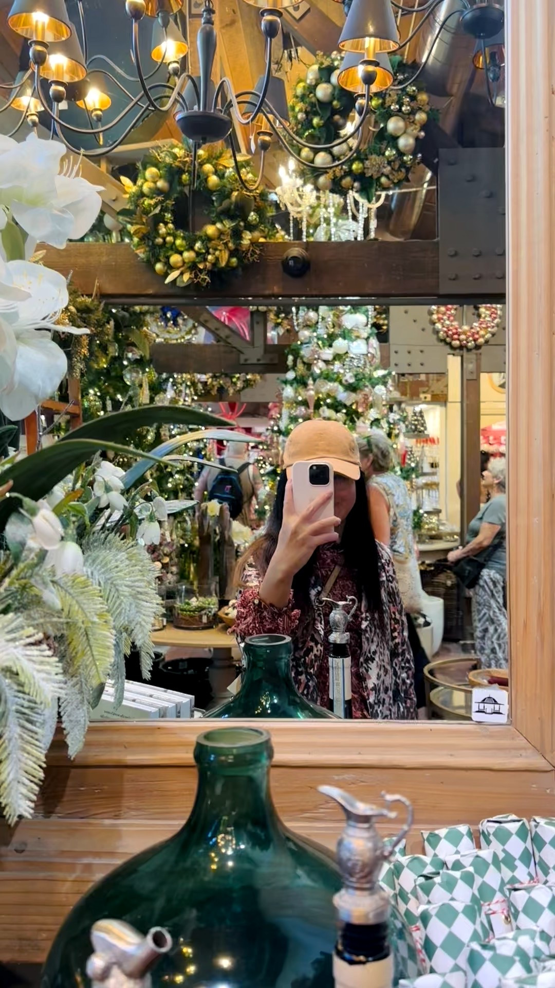 Christmas comes early — and it’s all wrapped up with a big beautiful bow. 🎀🎄✨

#HolidayReady #ChristmasDecor #FestiveSeason #GiftWrapped #BigBow #HolidayStyle #SeasonalJoy #HomeForTheHolidays

#LTKGiftGuide #LTKHoliday #LTKHome