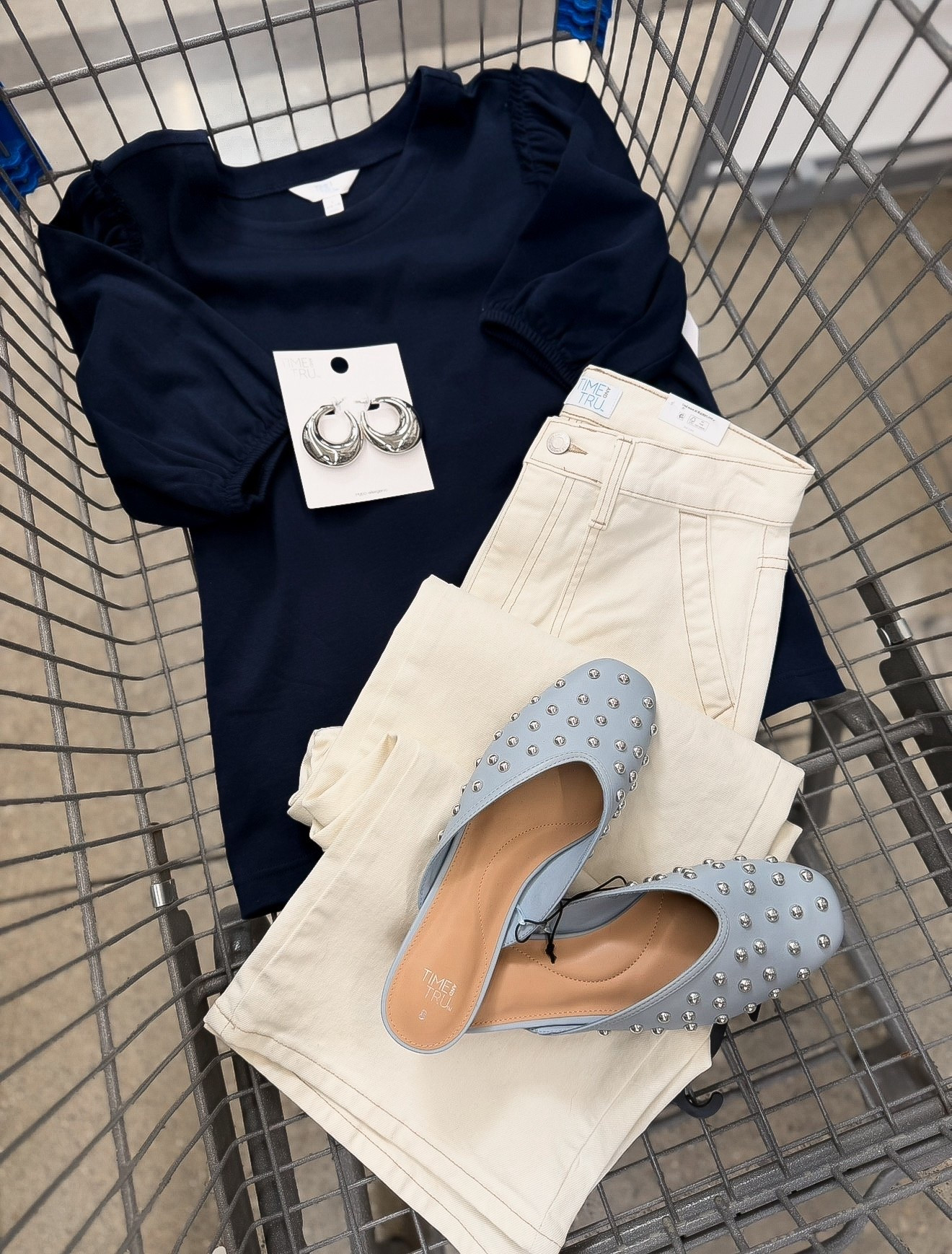 Spring new arrivals at Walmart. Look at those new mules 😍